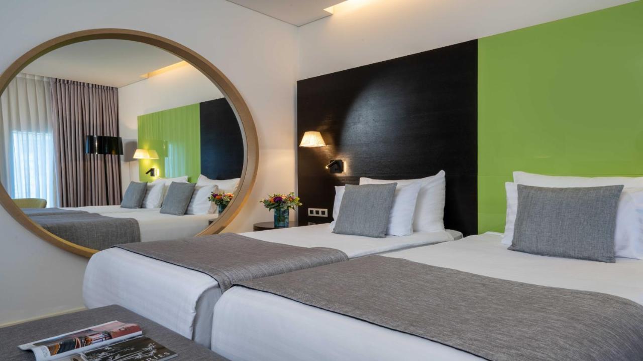 Quarto Duplo com Cabine de Duche com Acesso a Pessoas com Mobilidade Condicionada