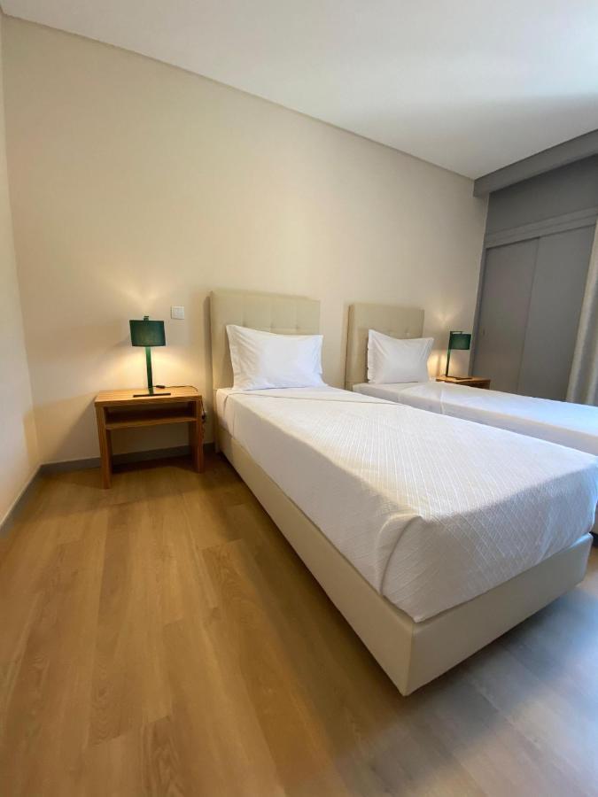 Twin Room,1421487024:JPEG