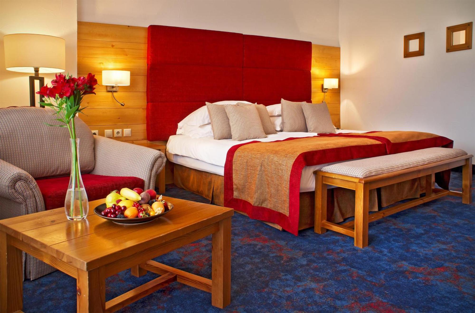 Deluxe Room Town View King Bed