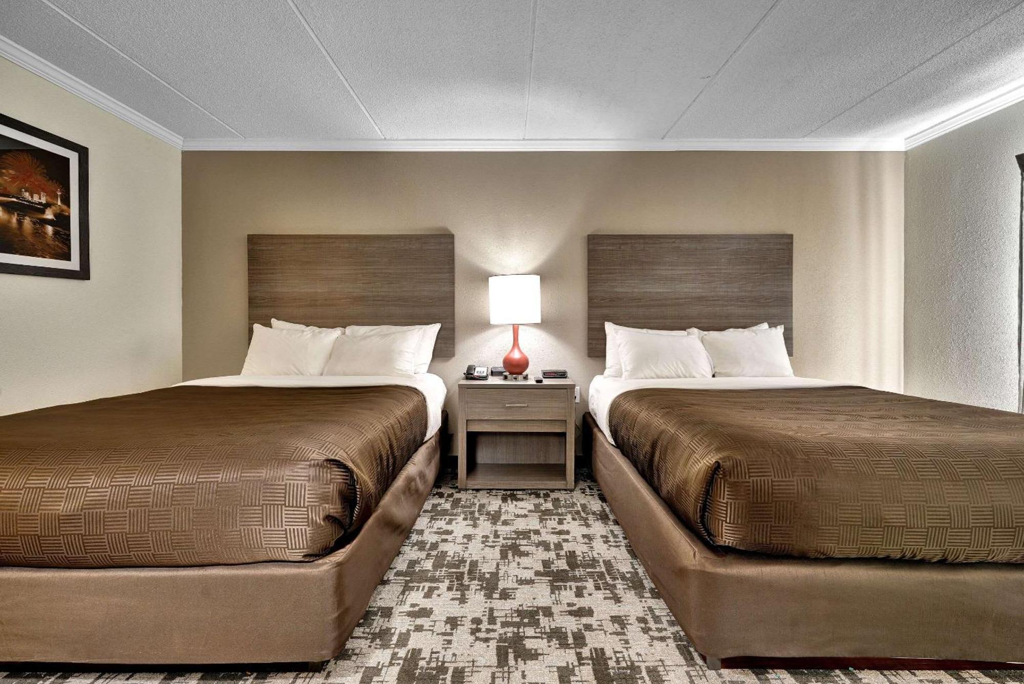 Queen Room 2 Queen Beds Non-Smoking