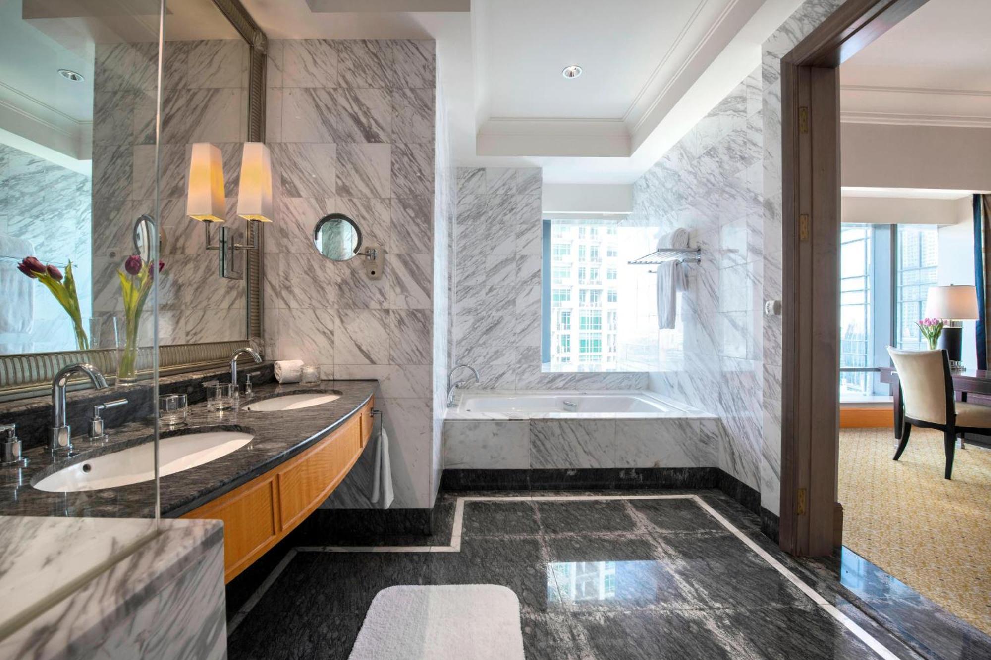 Grand Room (Club Lounge Access), 2 King Beds, High Floor, City View