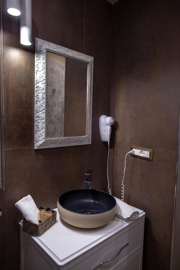 Double Room Private Bathroom