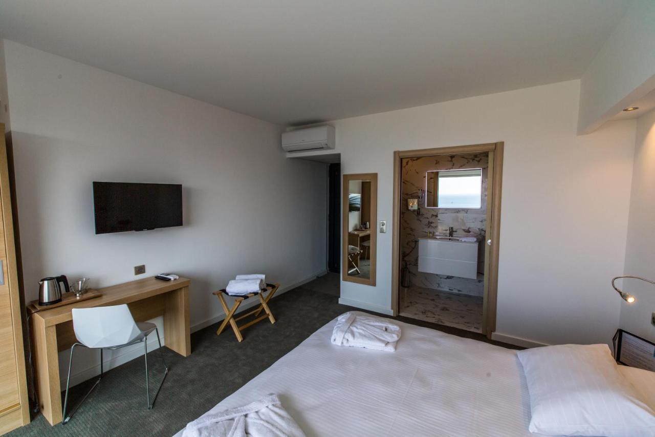 Superior Double or Twin Room Sea View