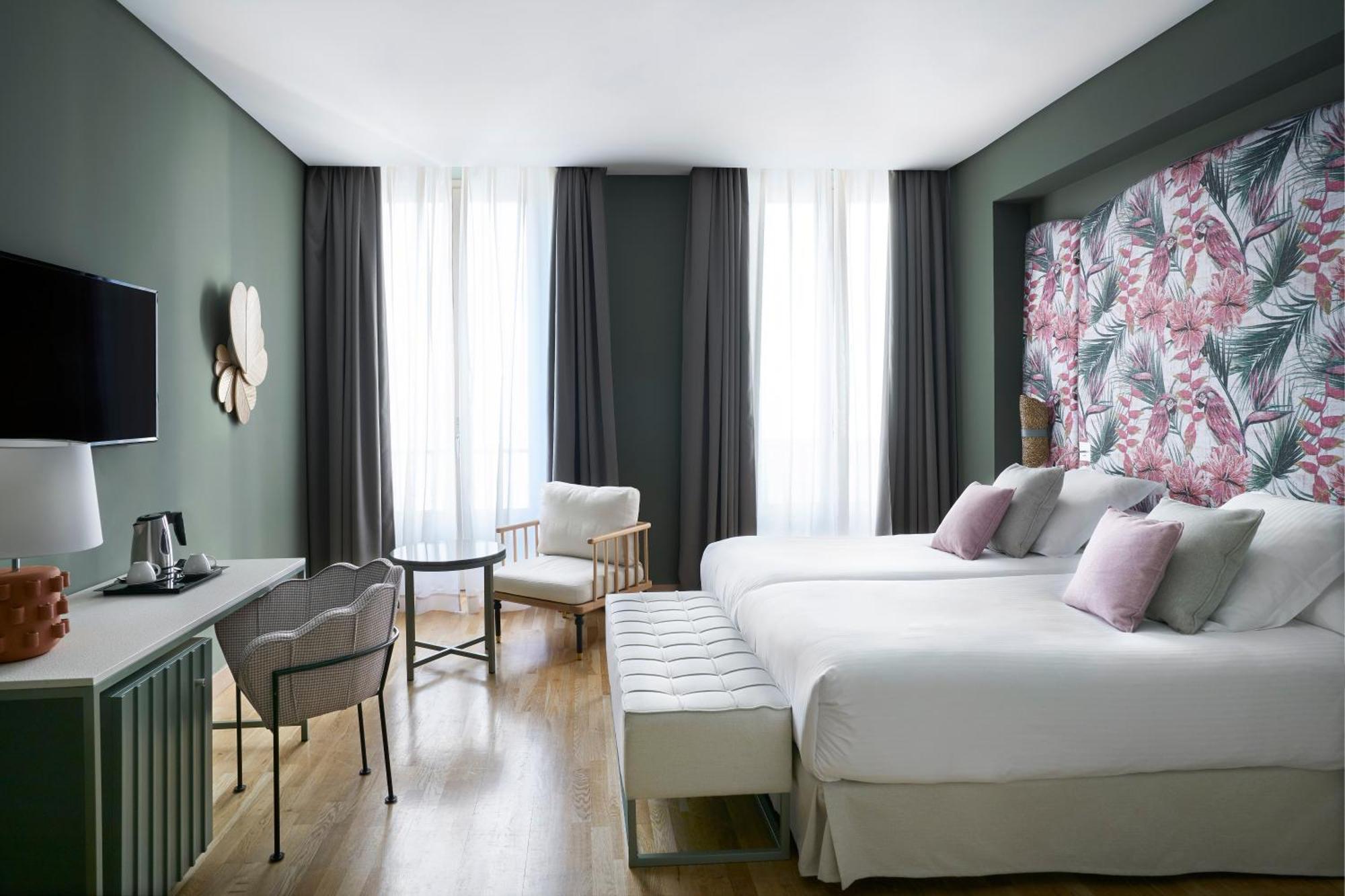 Superior-Dreibettzimmer mit Balkon