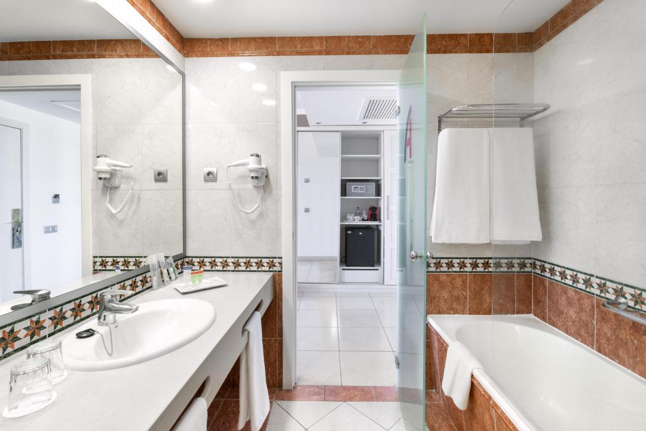 Standard Double Room,1758277445:JPEG