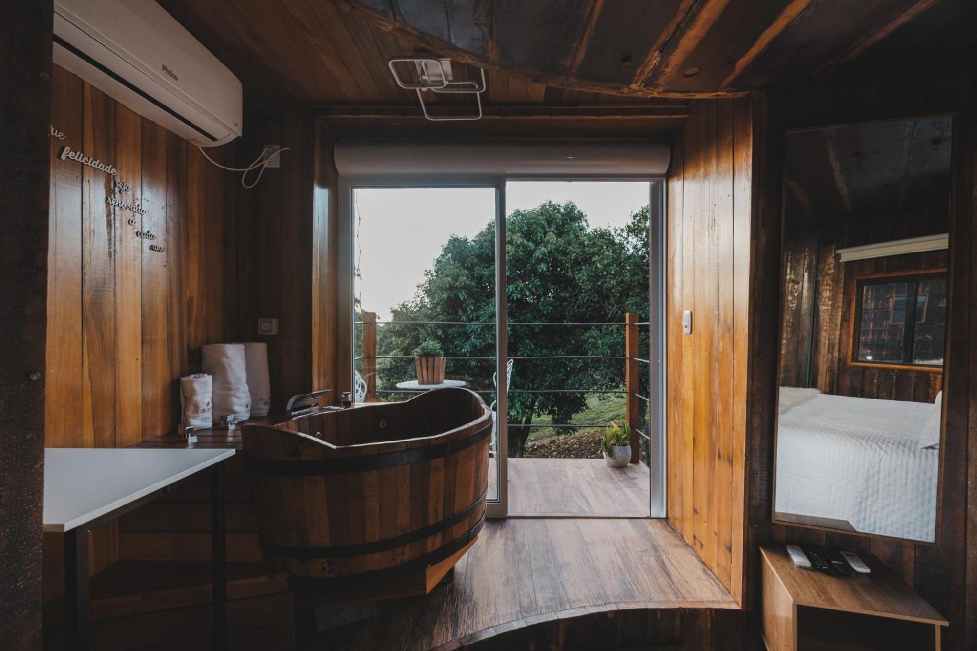 Quarto Duplo com Vista das Montanhas