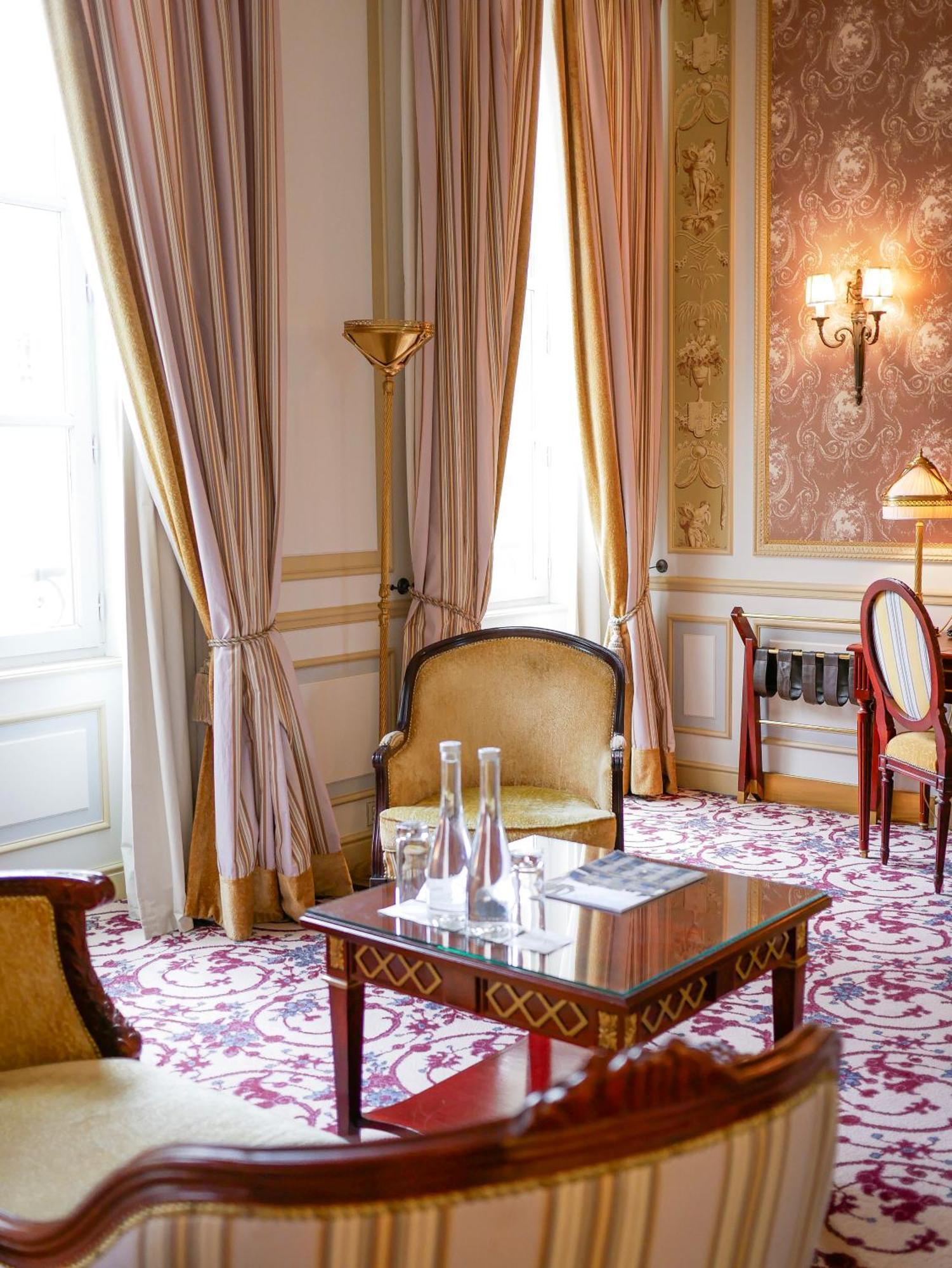Junior King Suite