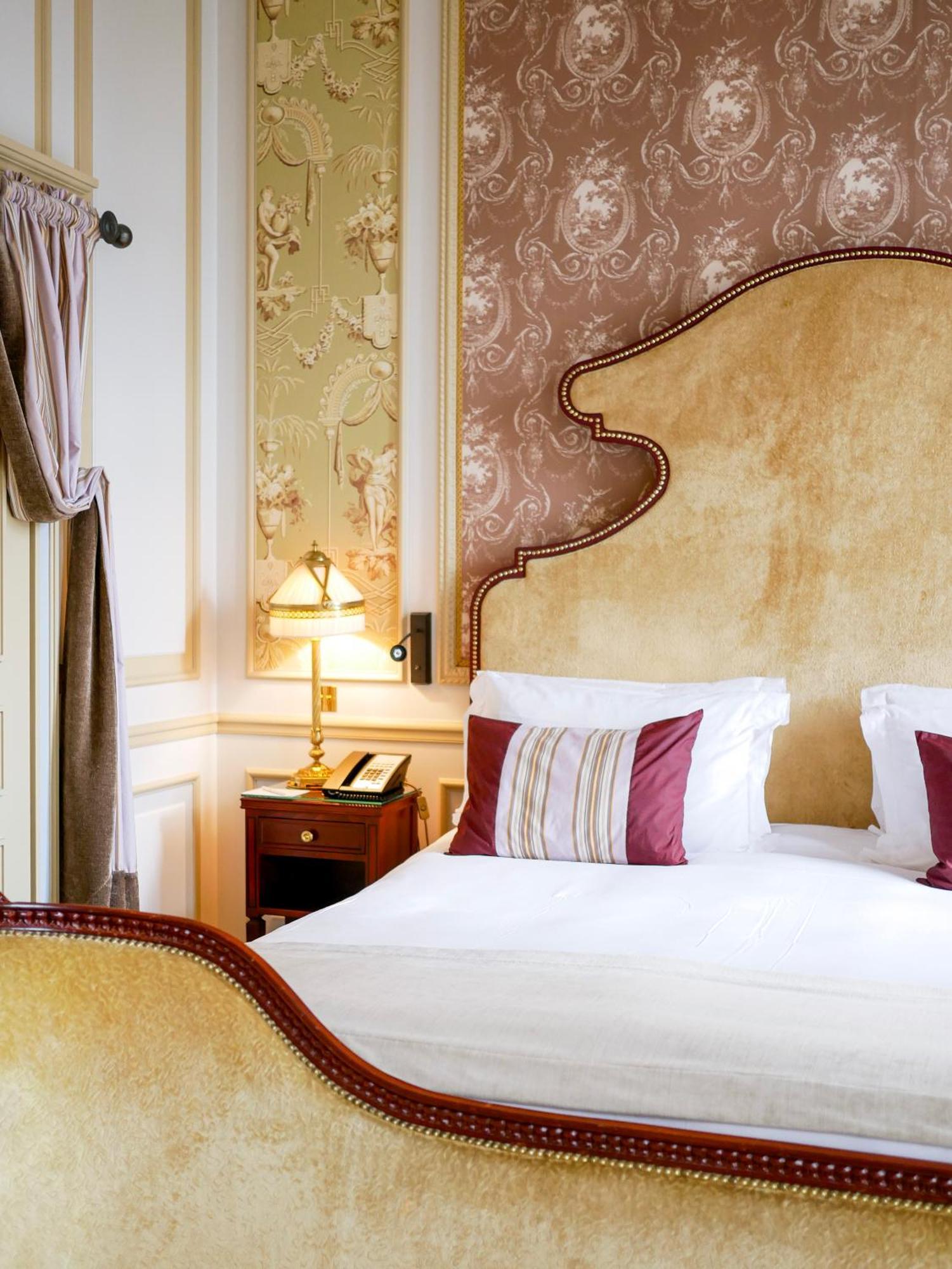 Junior King Suite
