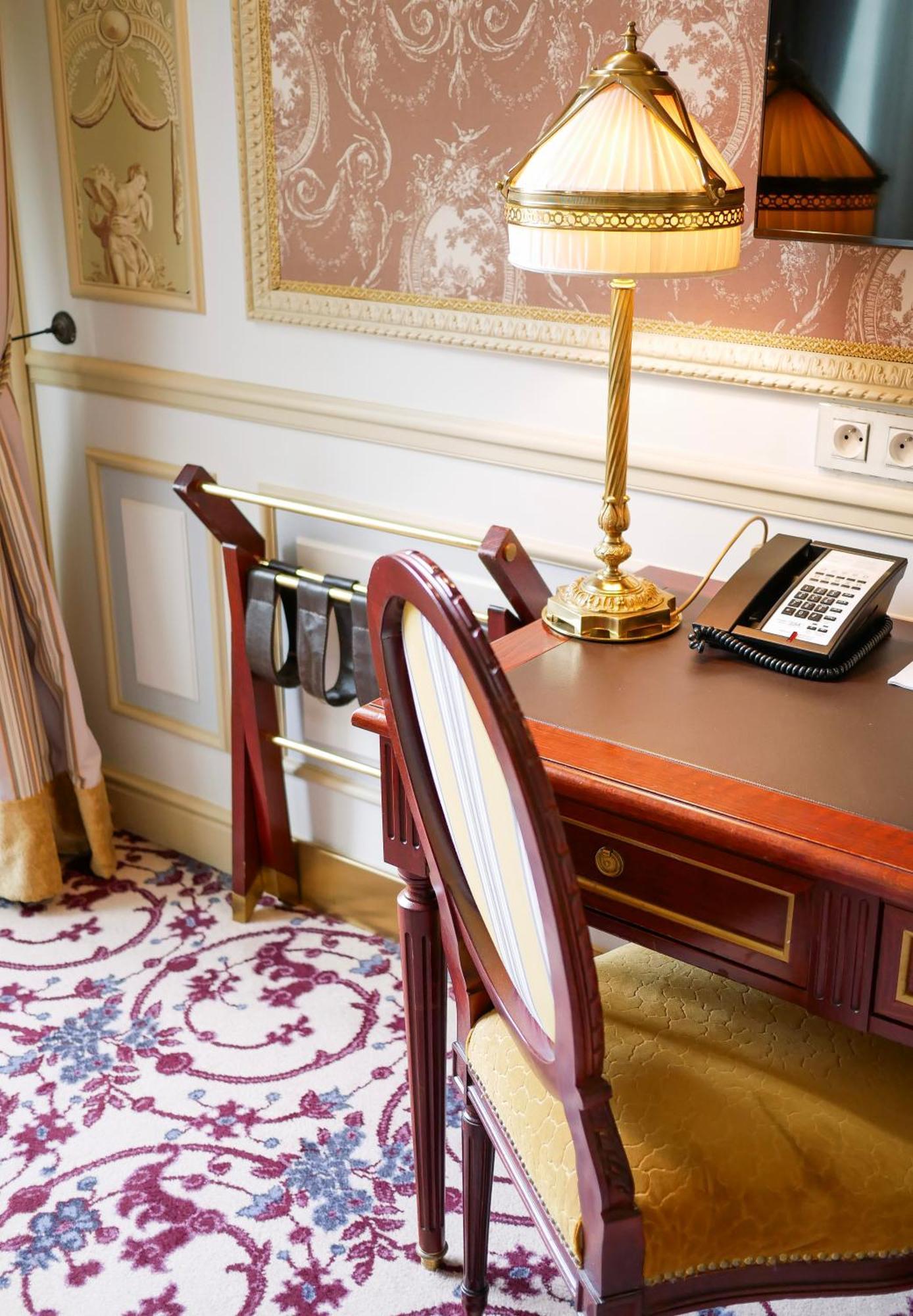 Junior King Suite
