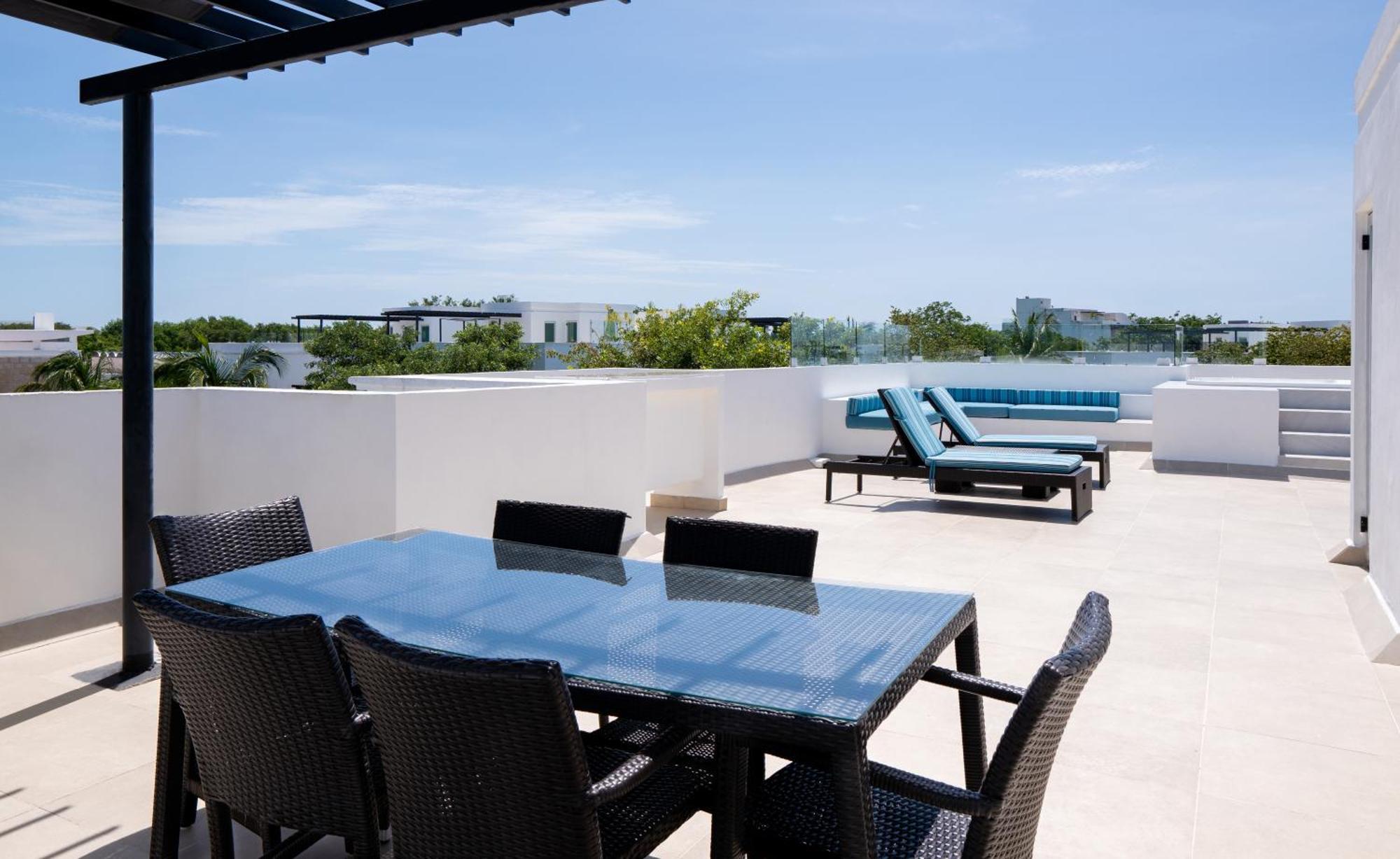 One-Bedroom Penthouse Suite