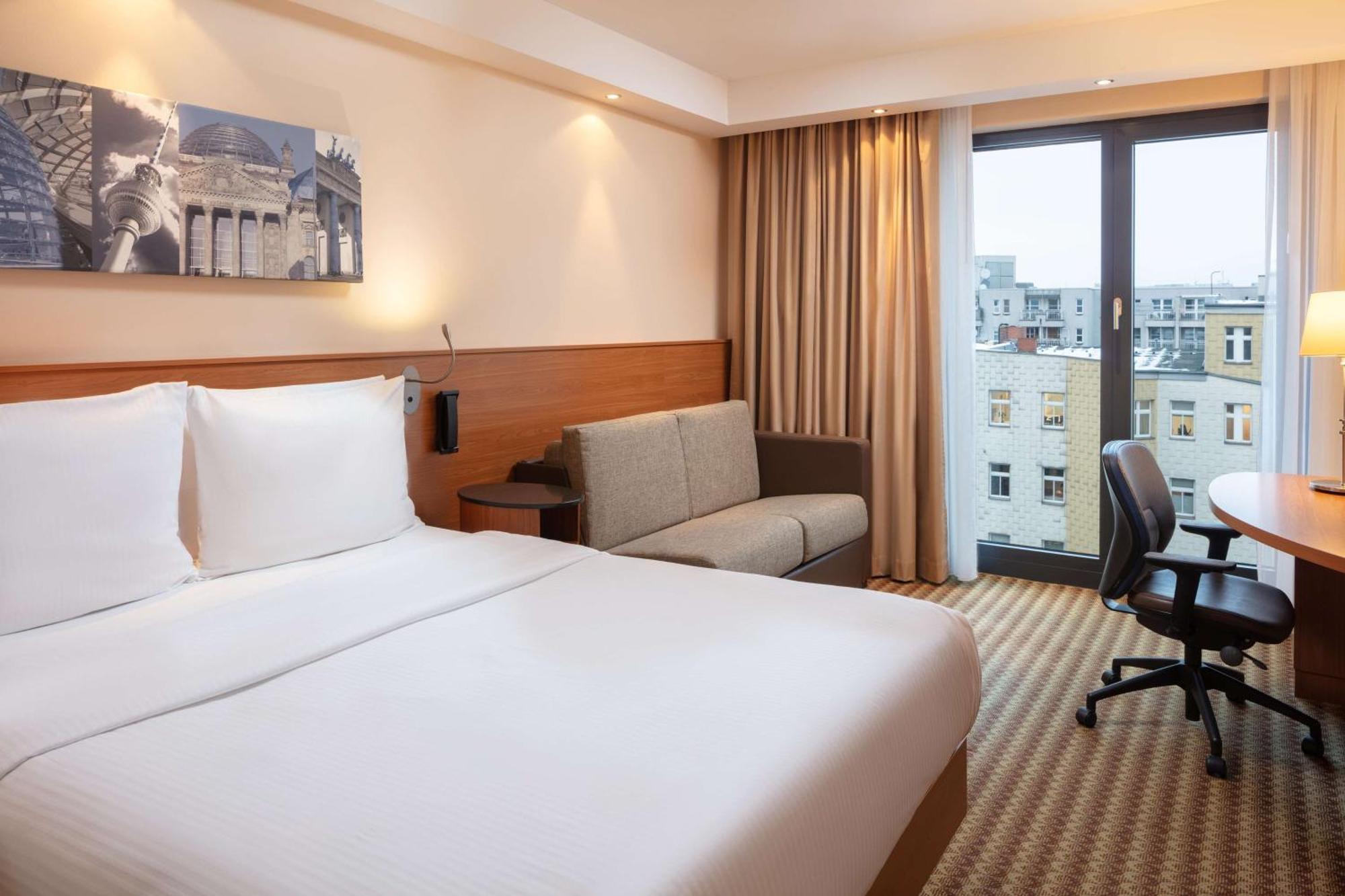 Standard Double Room Comfort Sofa Bed Courtyard View,1525253695:JPEG