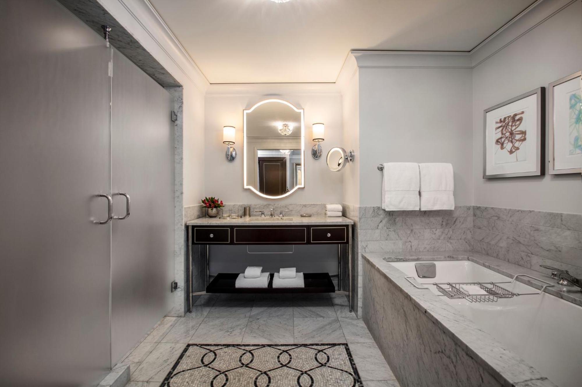 Deluxe King Room with Fireplace,1545532450:JPEG