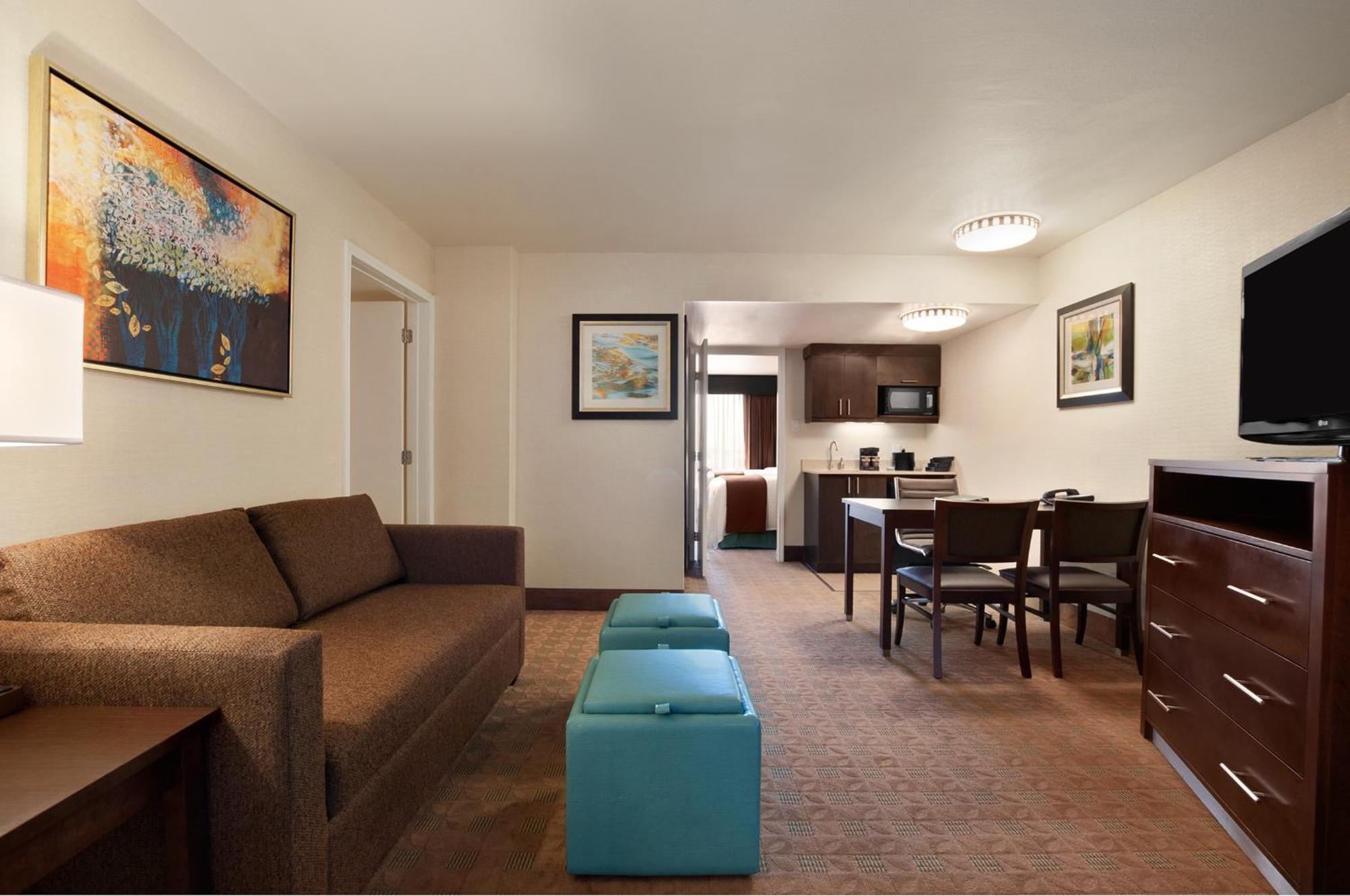 Two-Bedroom Suite - Non-Smoking/Disability Access