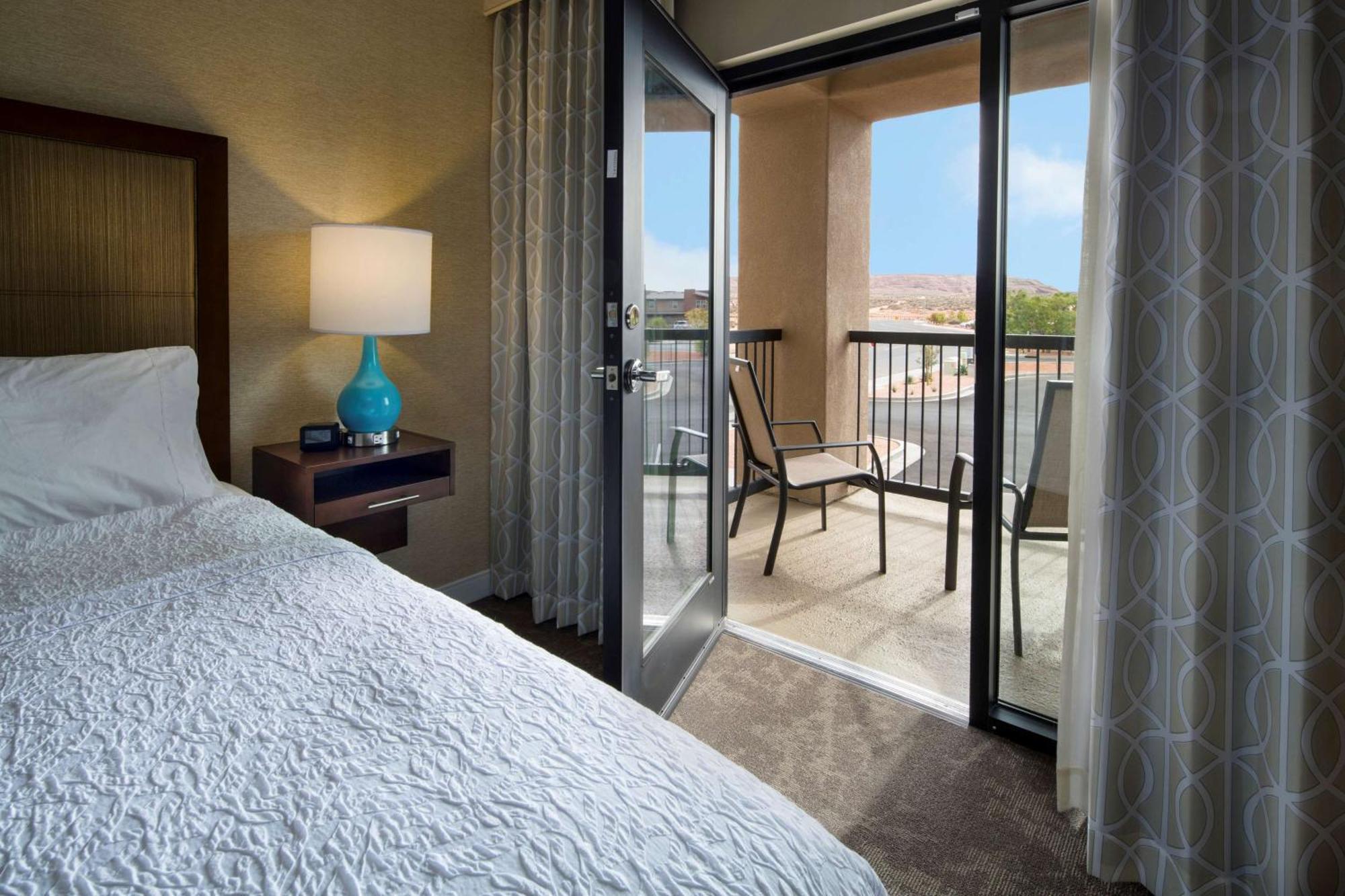Suite mit Kingsize-Bett und Balkon - Nichtraucher