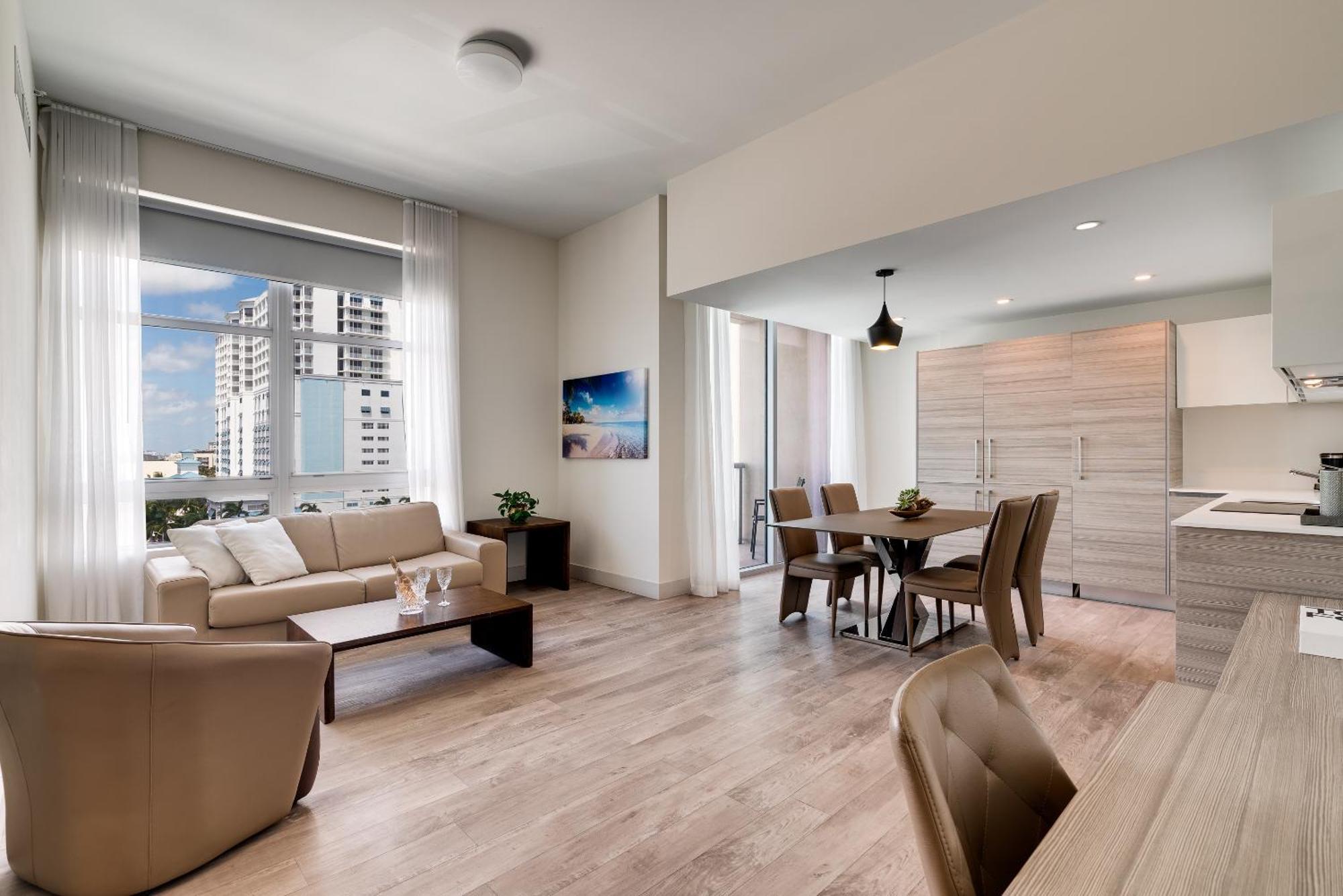 One Bedroom Suite Queen with Water View