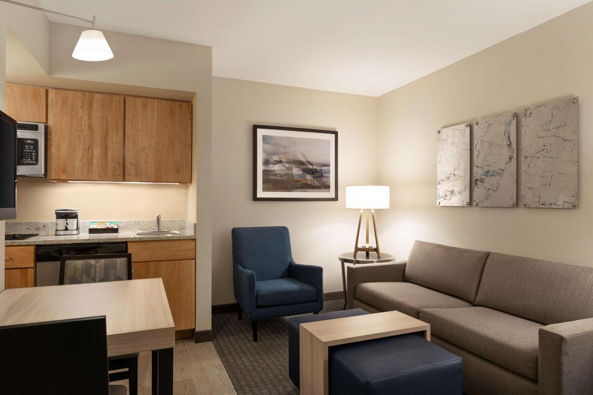 One-Bedroom King Suite Non-Smoking