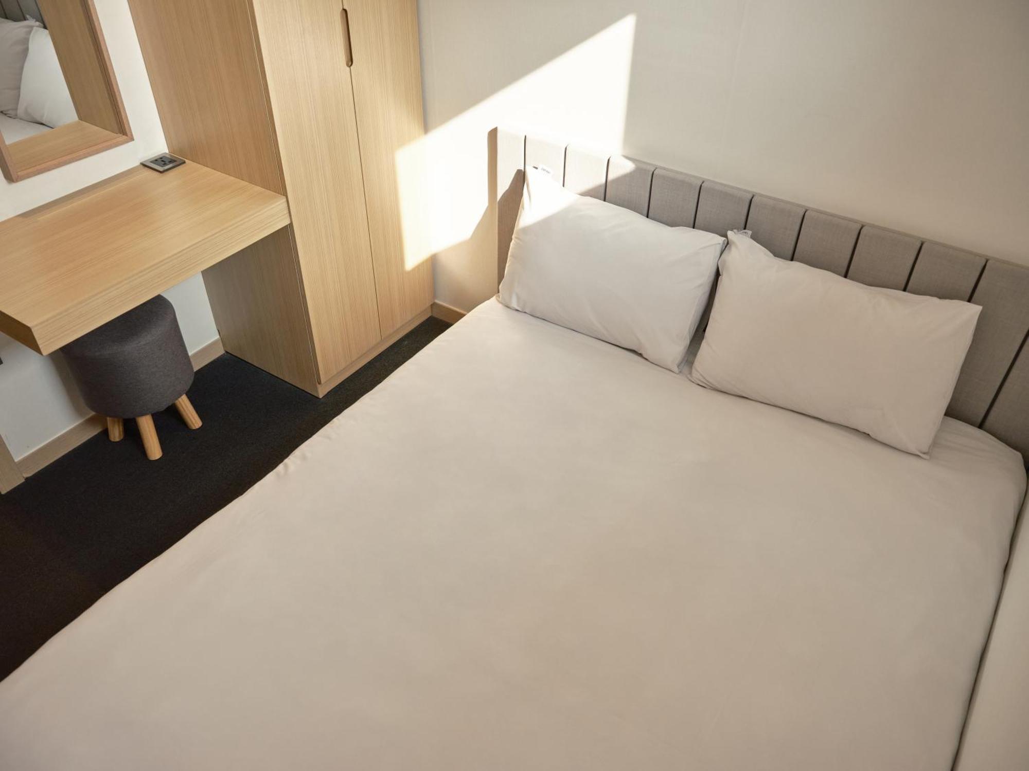 Family City Suite-Randomly Selected