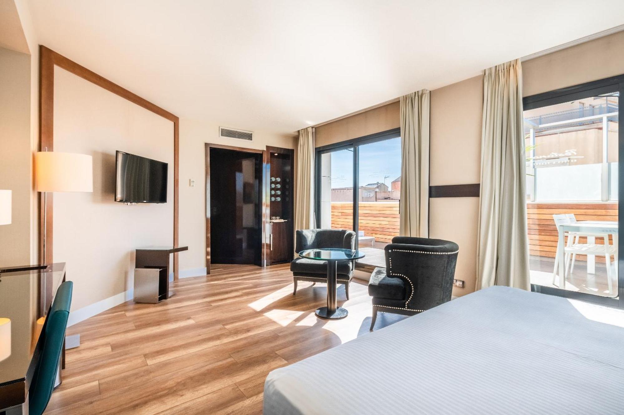 Junior Suite Jacuzzi on the Terrace