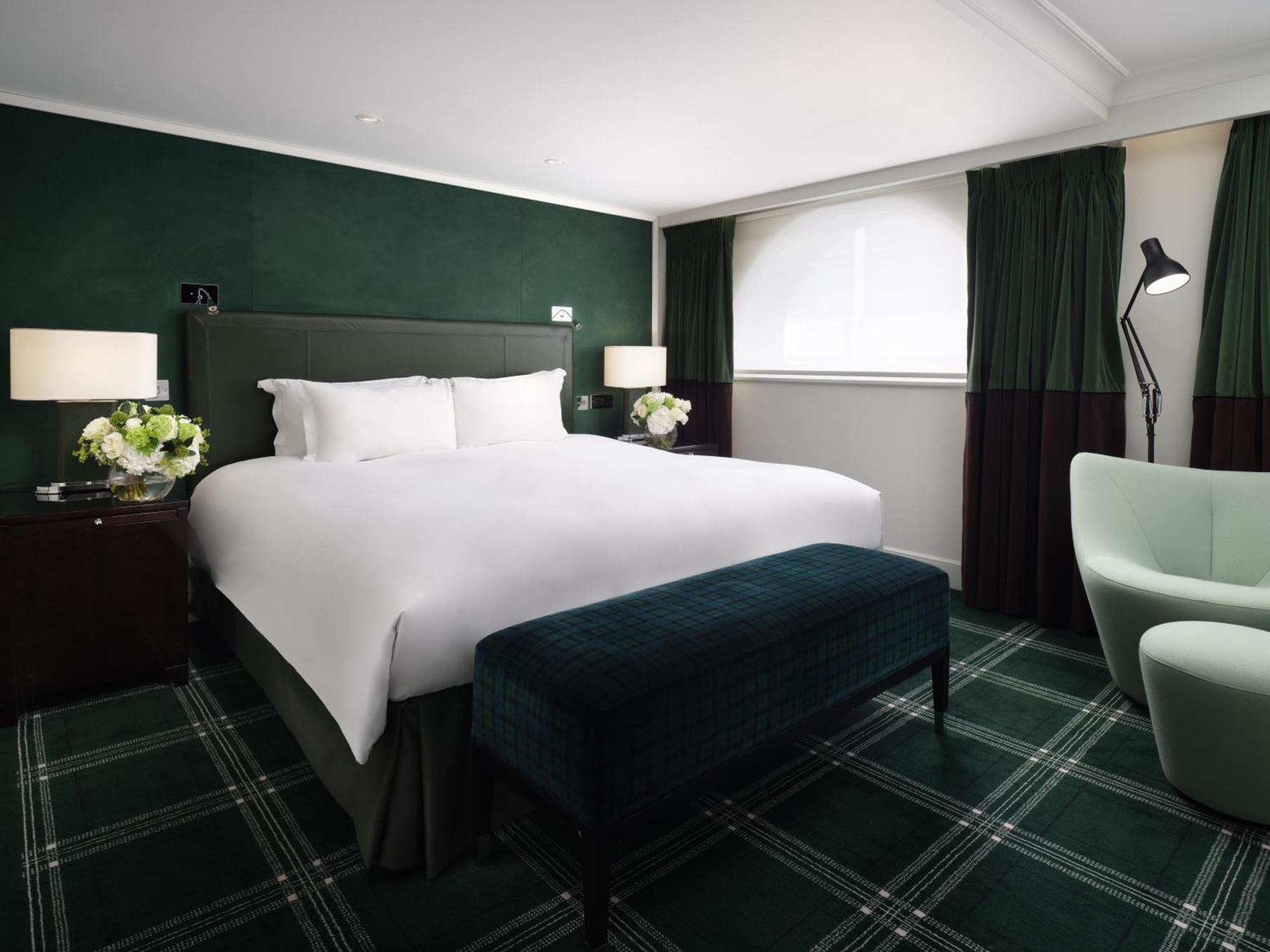 Suite King Deluxe com Sala de Estar Separada e Sofá-cama