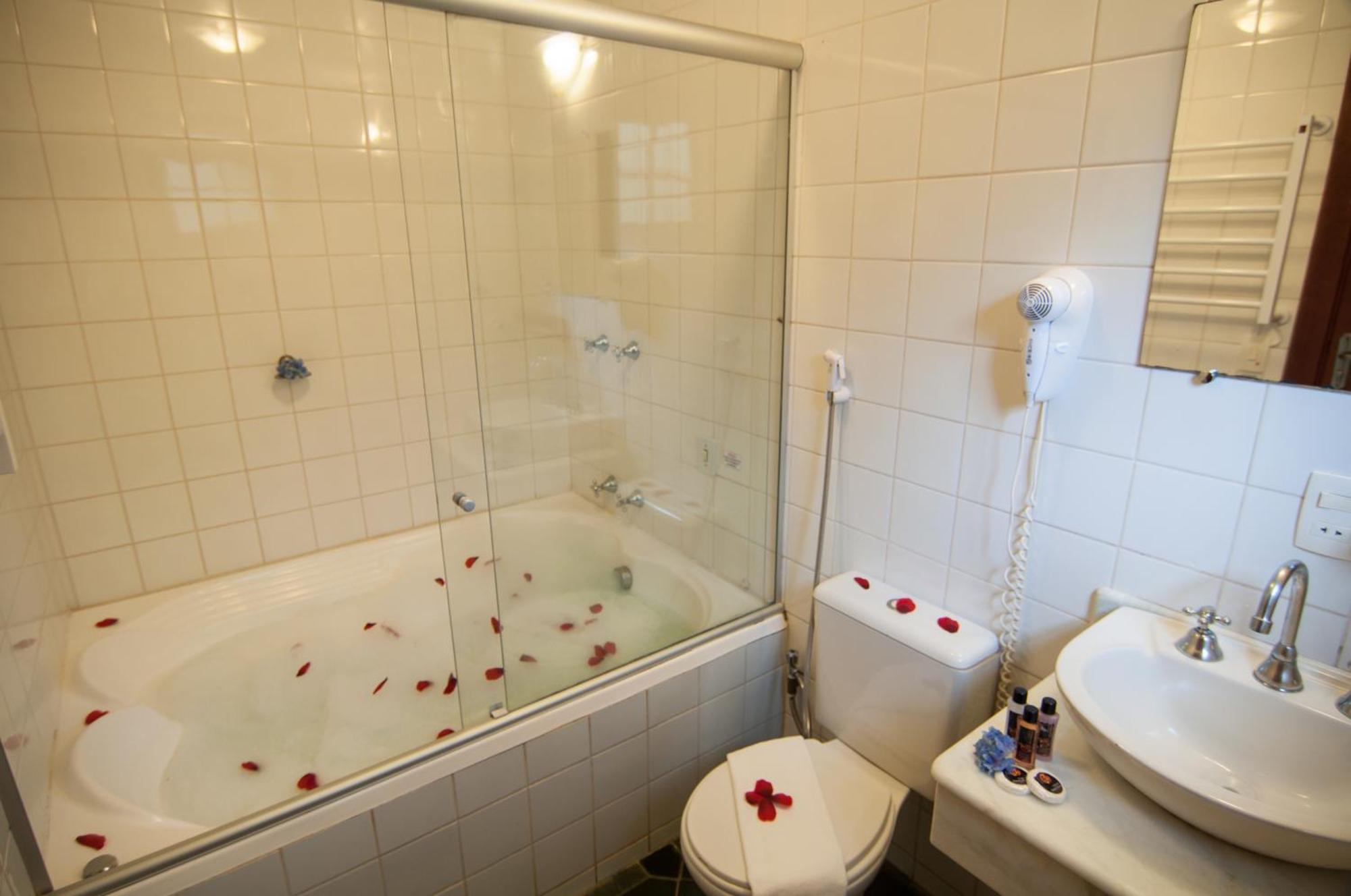 Stars Superior Chalet Spa Bath