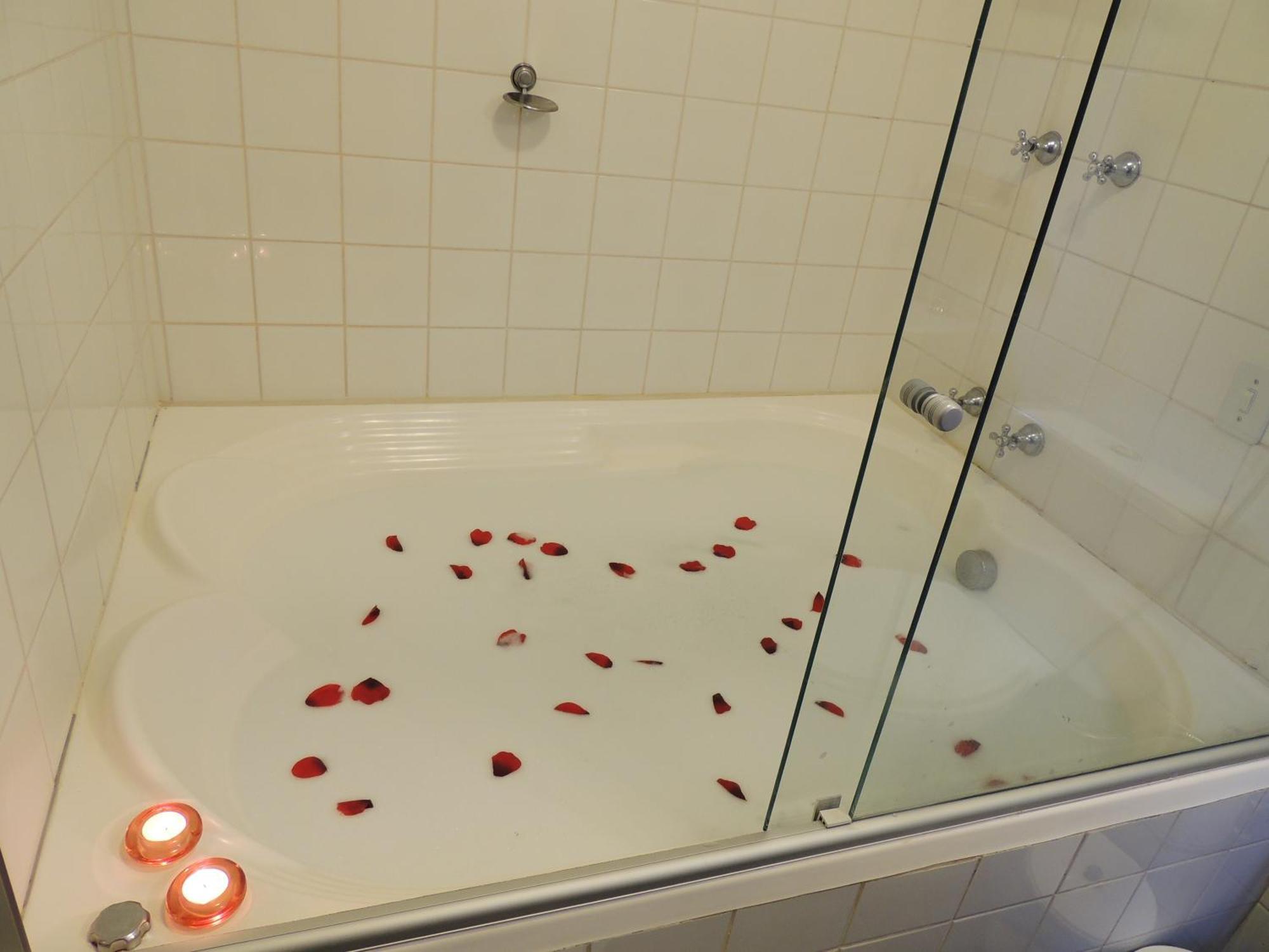 Stars Superior Chalet Spa Bath