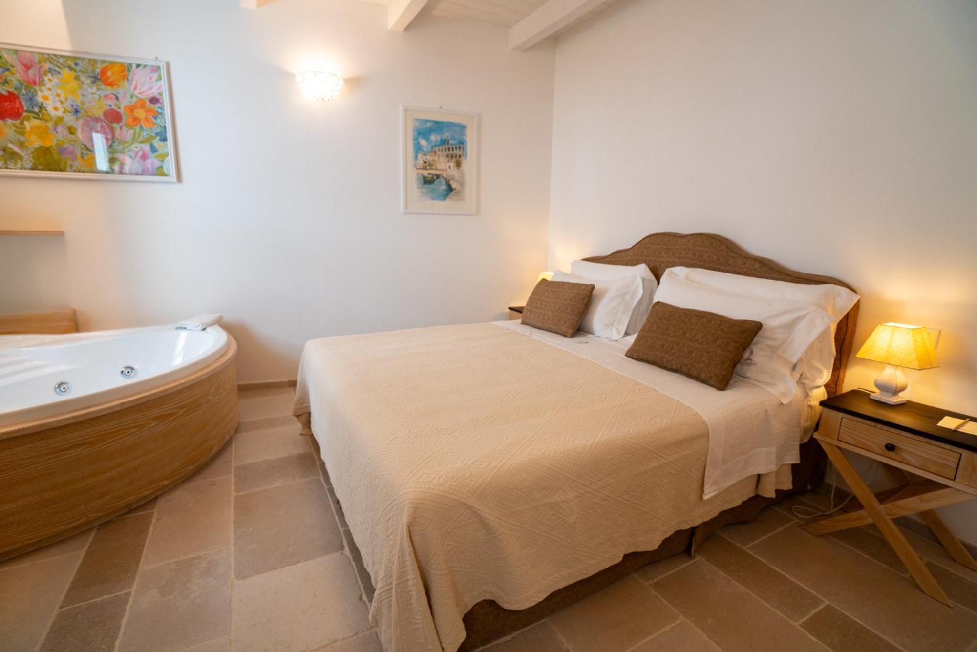 King Room Spa Bath