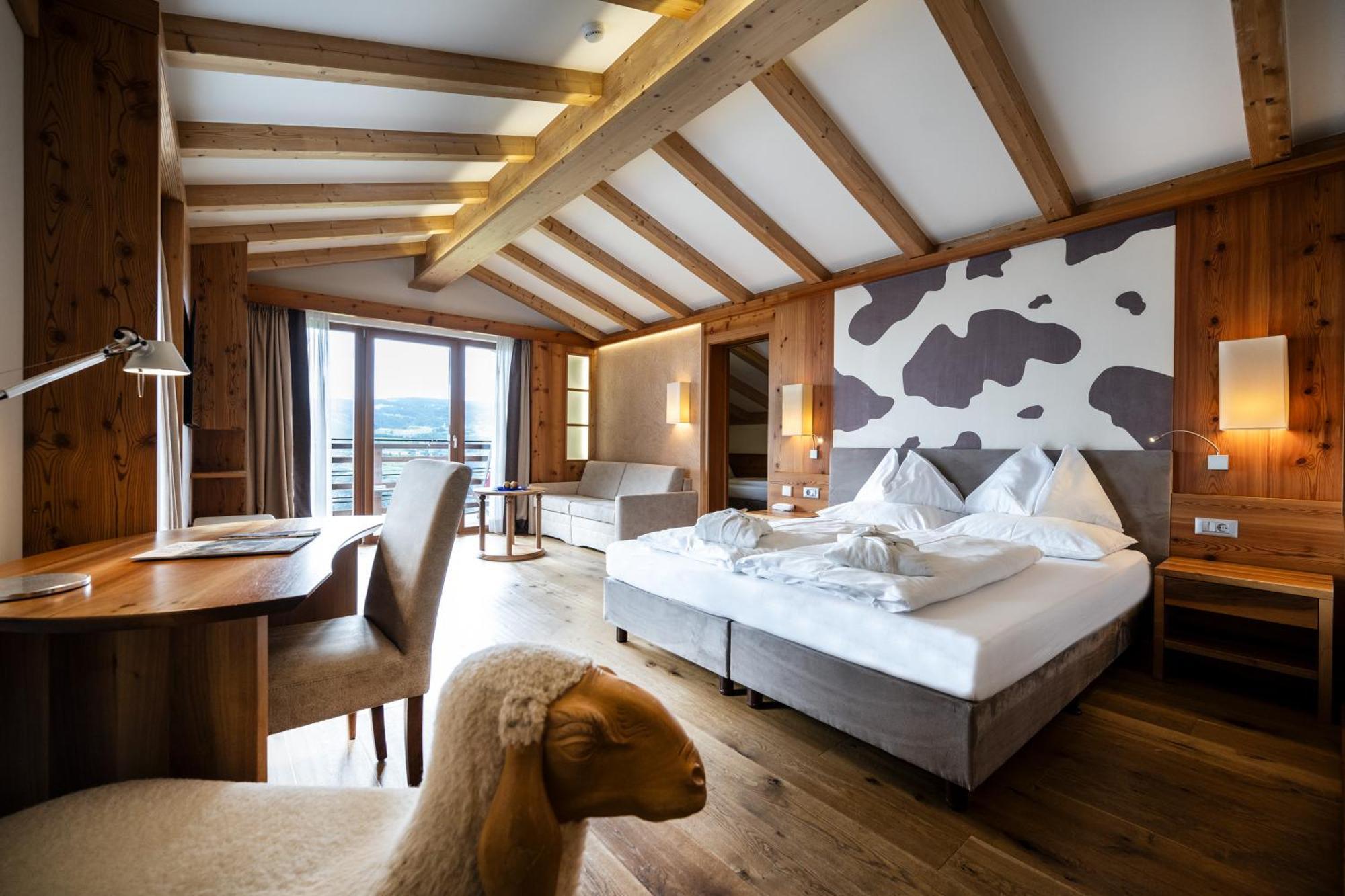 Suite con 2 Camere da Letto, Balcone e Vista Valle