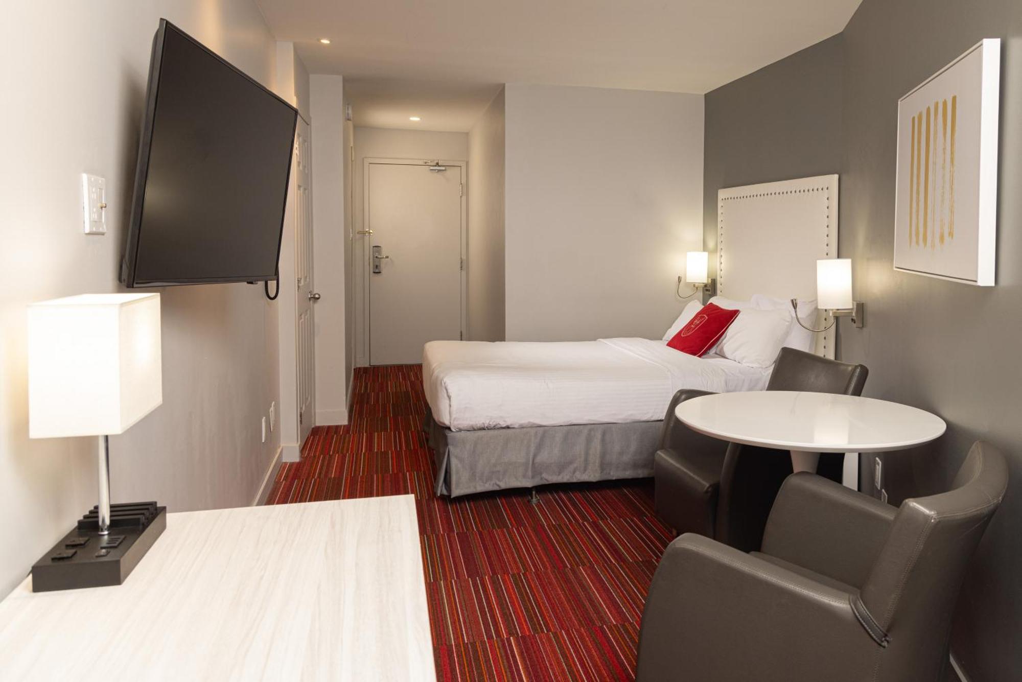 Queen Room