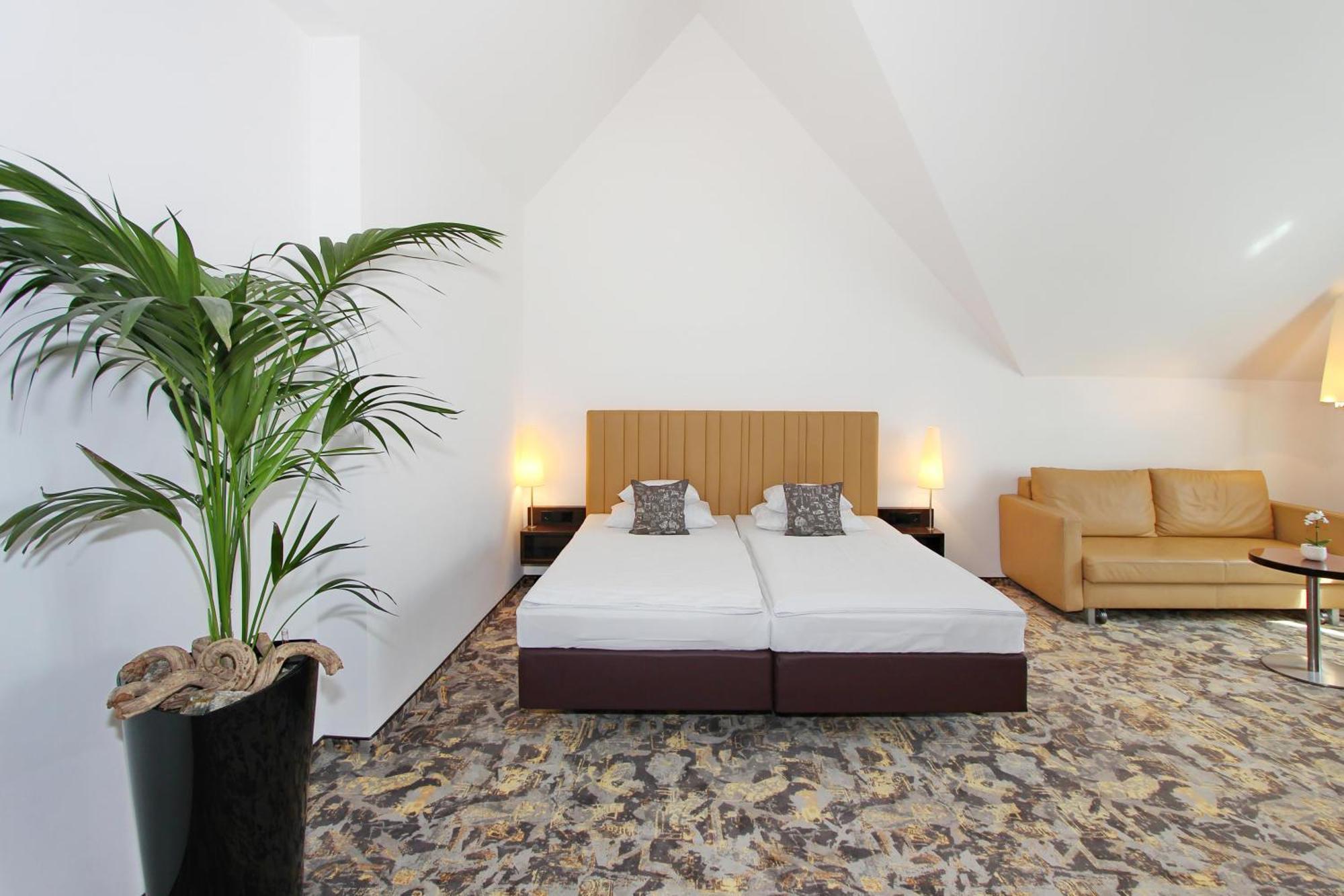 Junior Suite,1599641905:JPEG