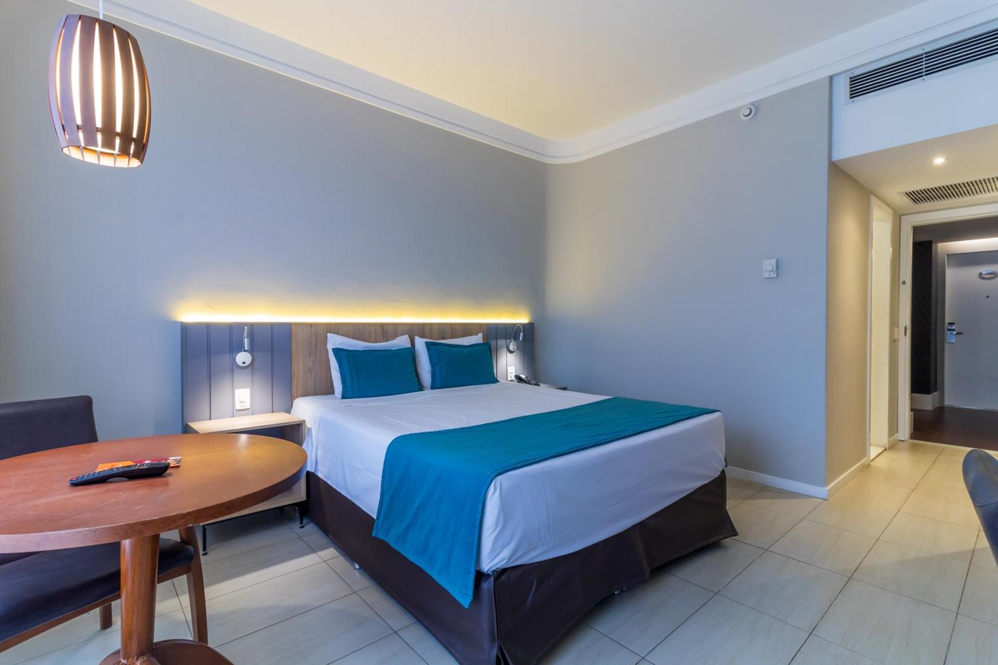 Quarto Duplo
