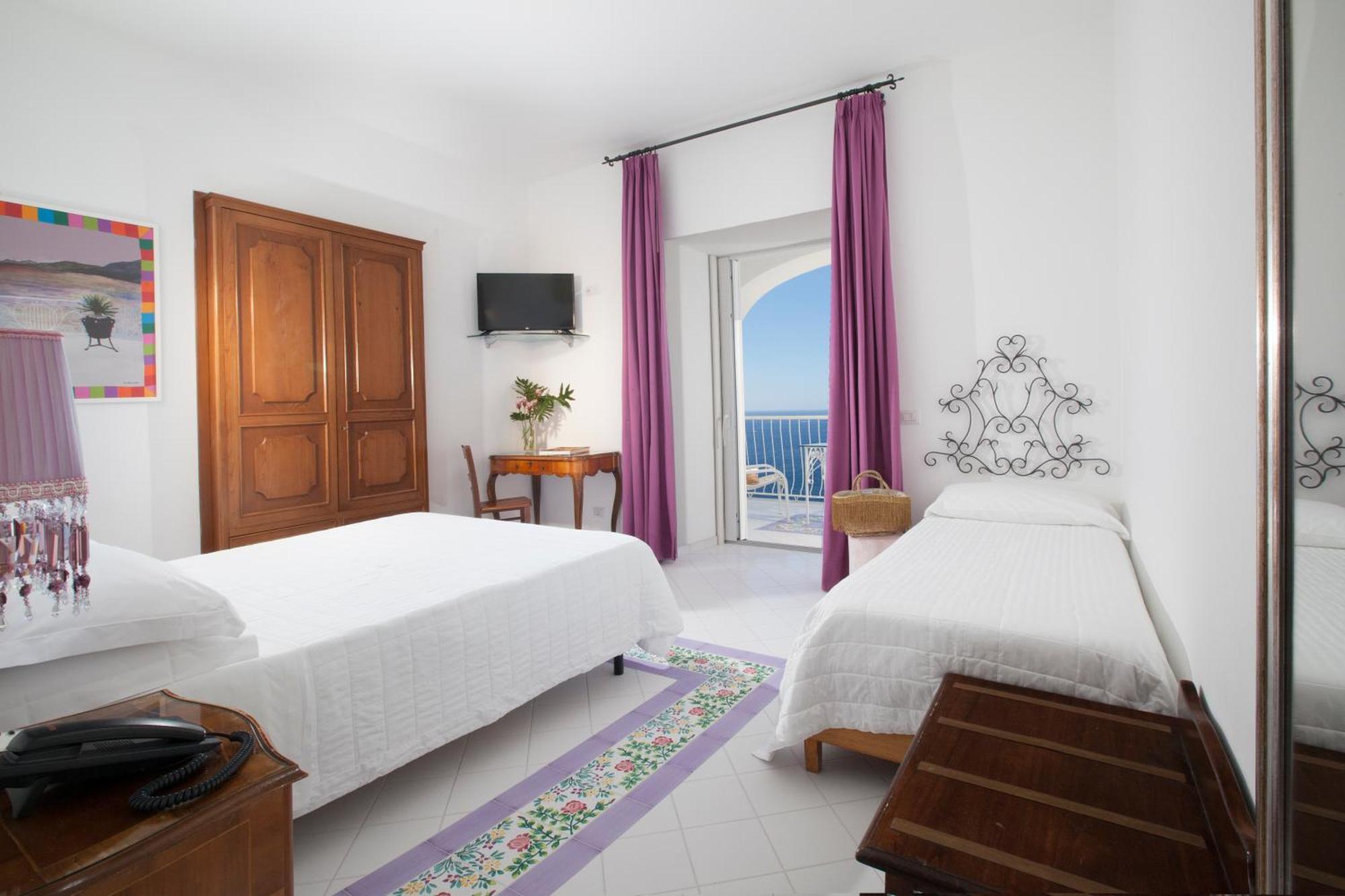 Triple Room Sea View