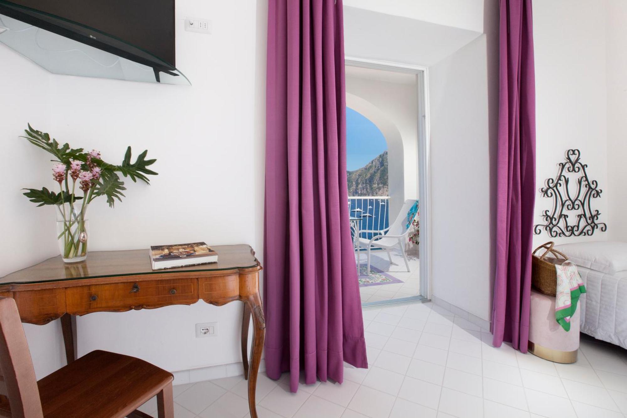 Triple Room Sea View