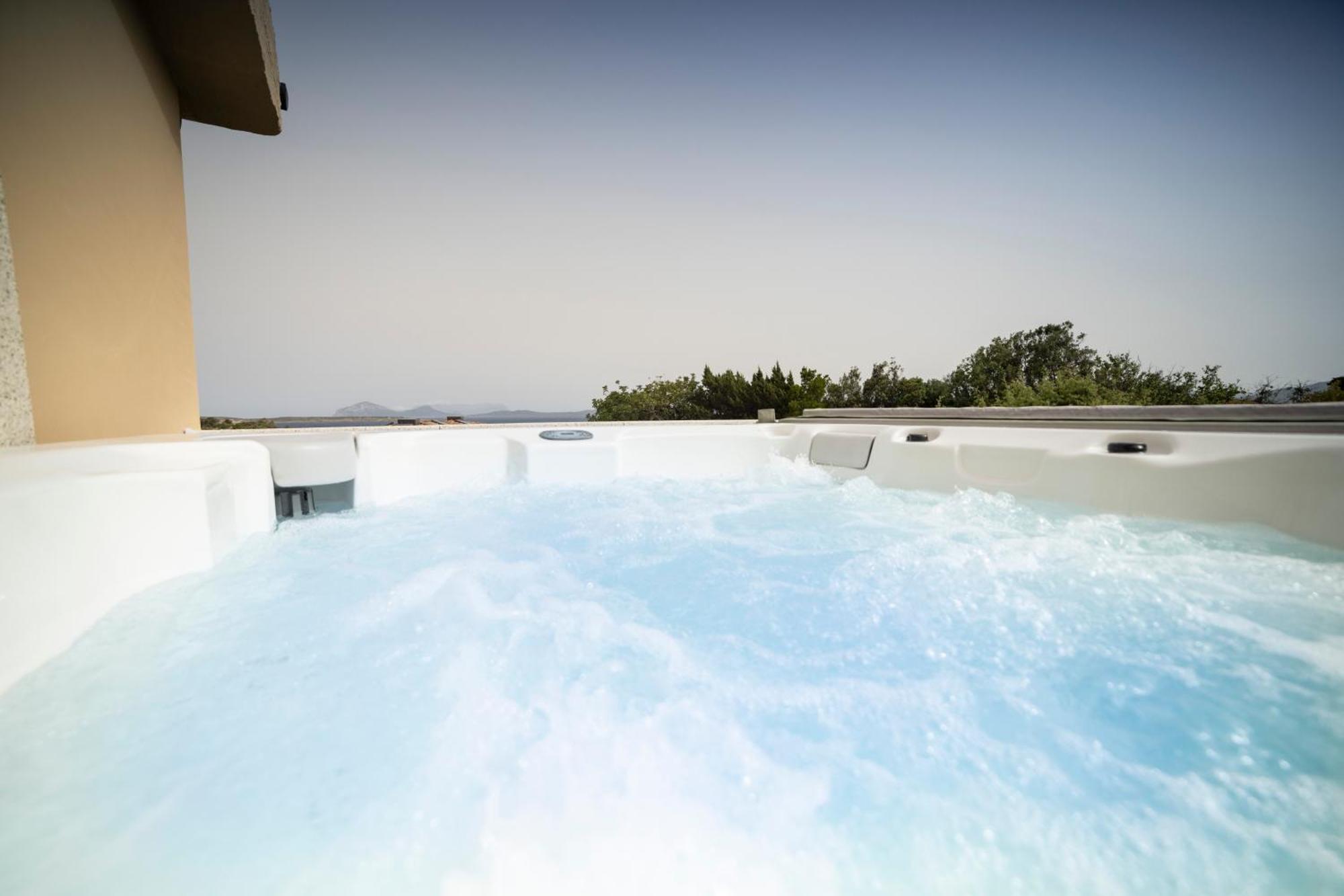 Two-Bedroom Apartment Sea View