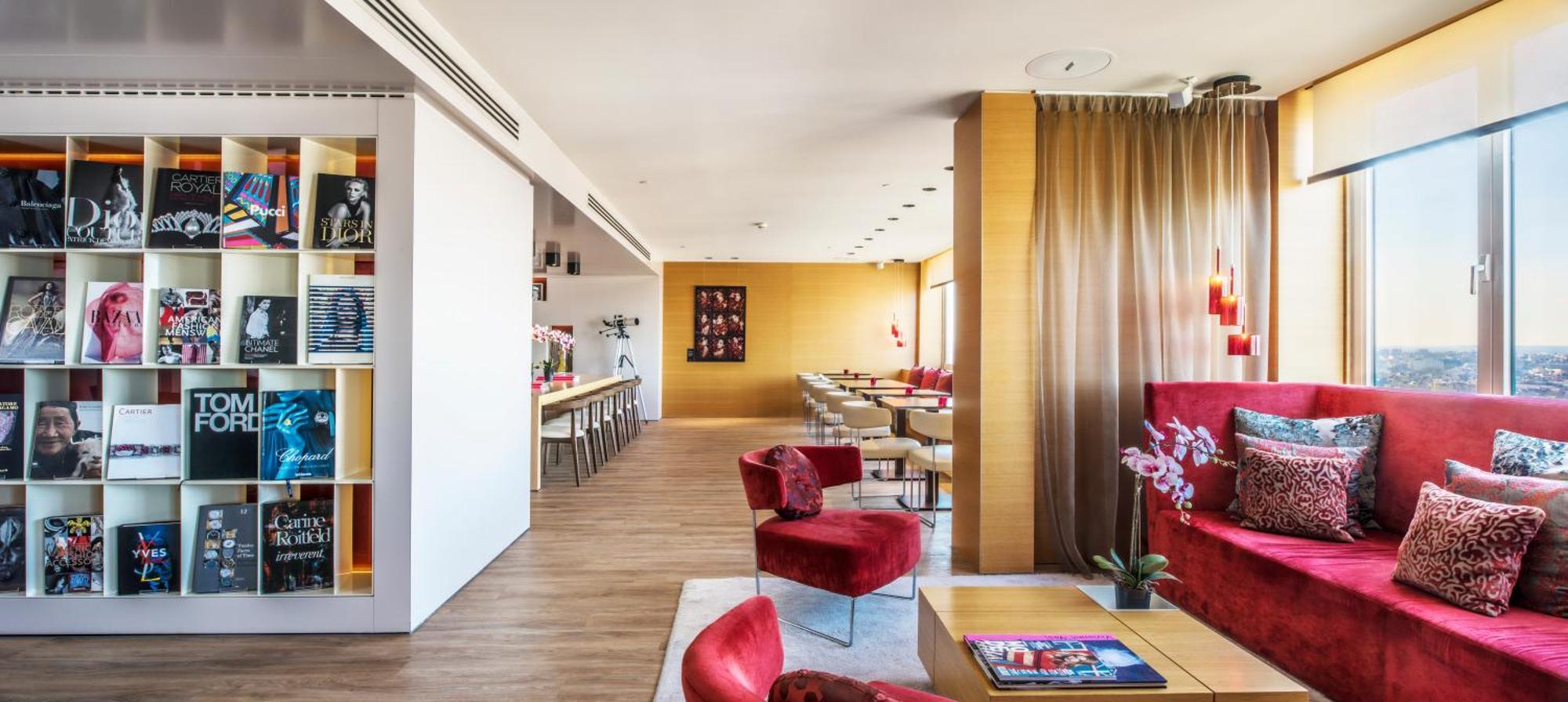 Deluxe Panorama Hoekkamer met Toegang tot de Lounge