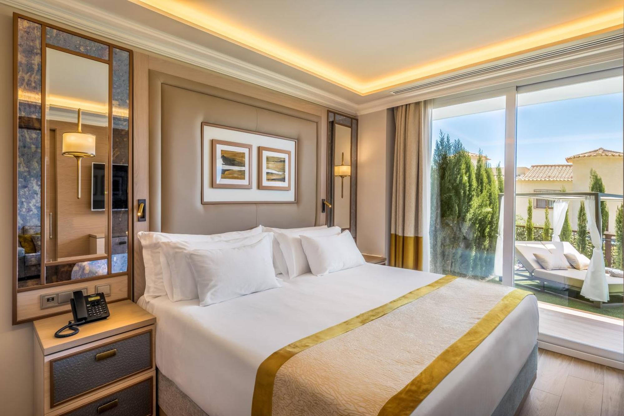 Deluxe Junior Suite