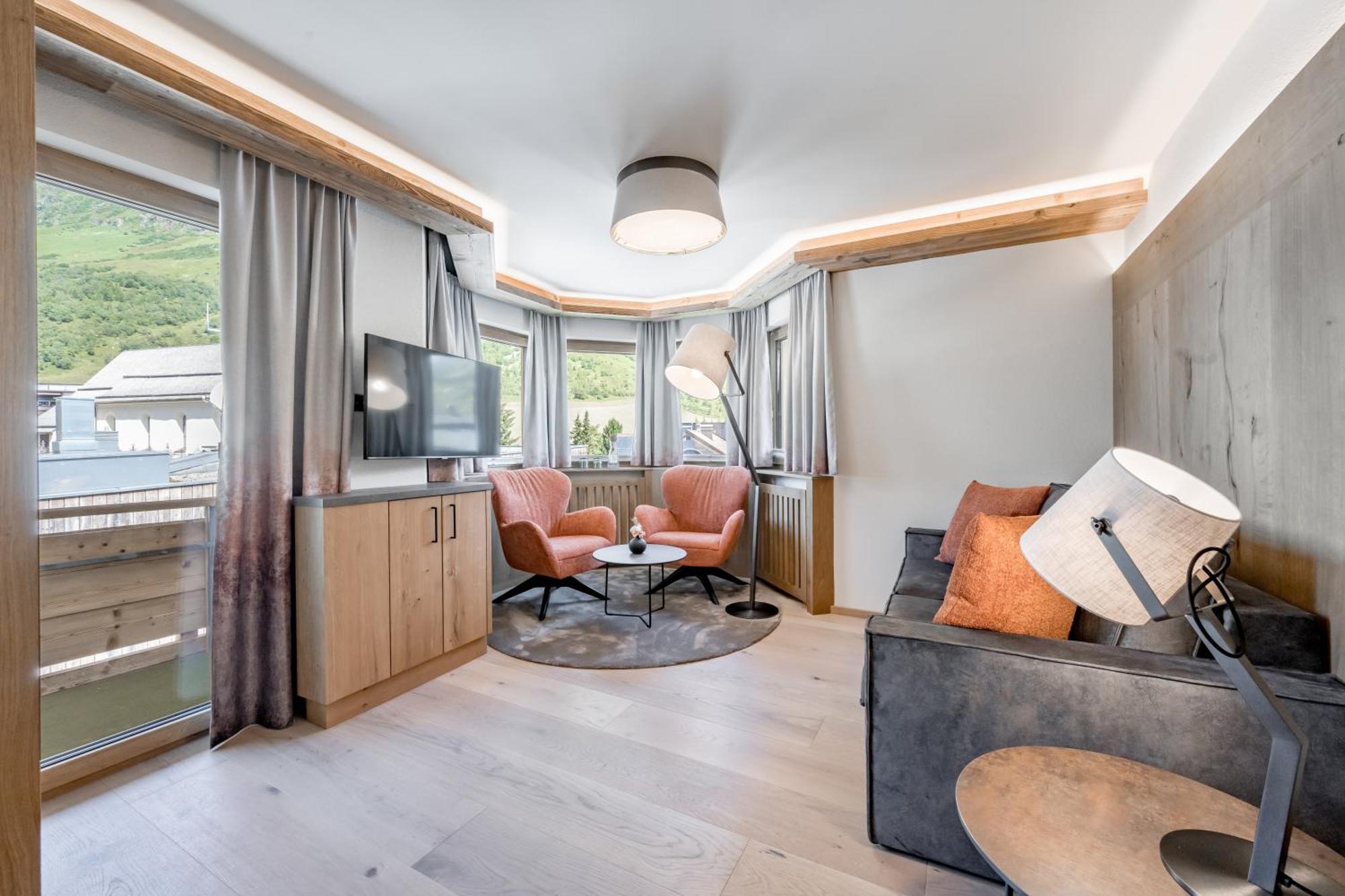 Deluxe Junior Suite