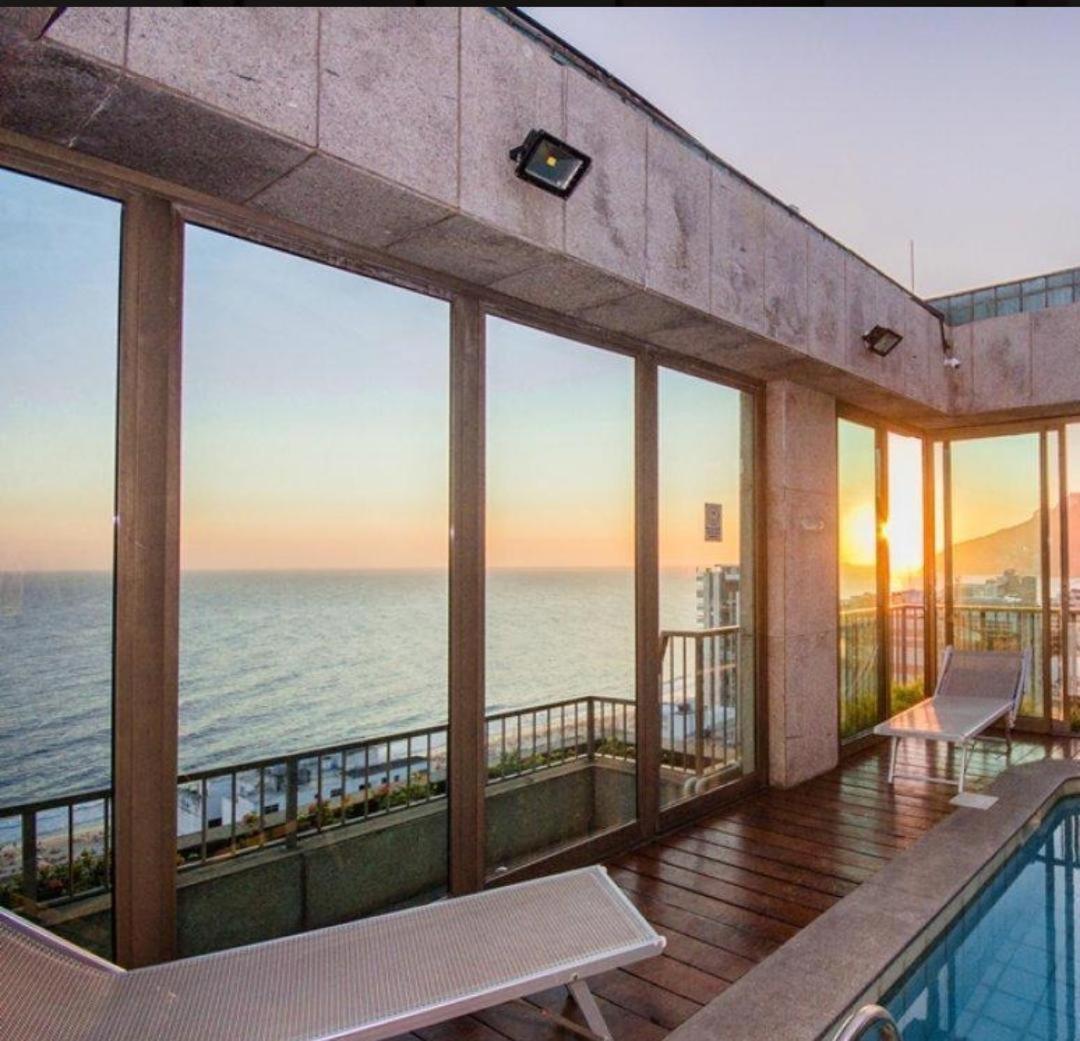 Apartamento com Vista do Mar