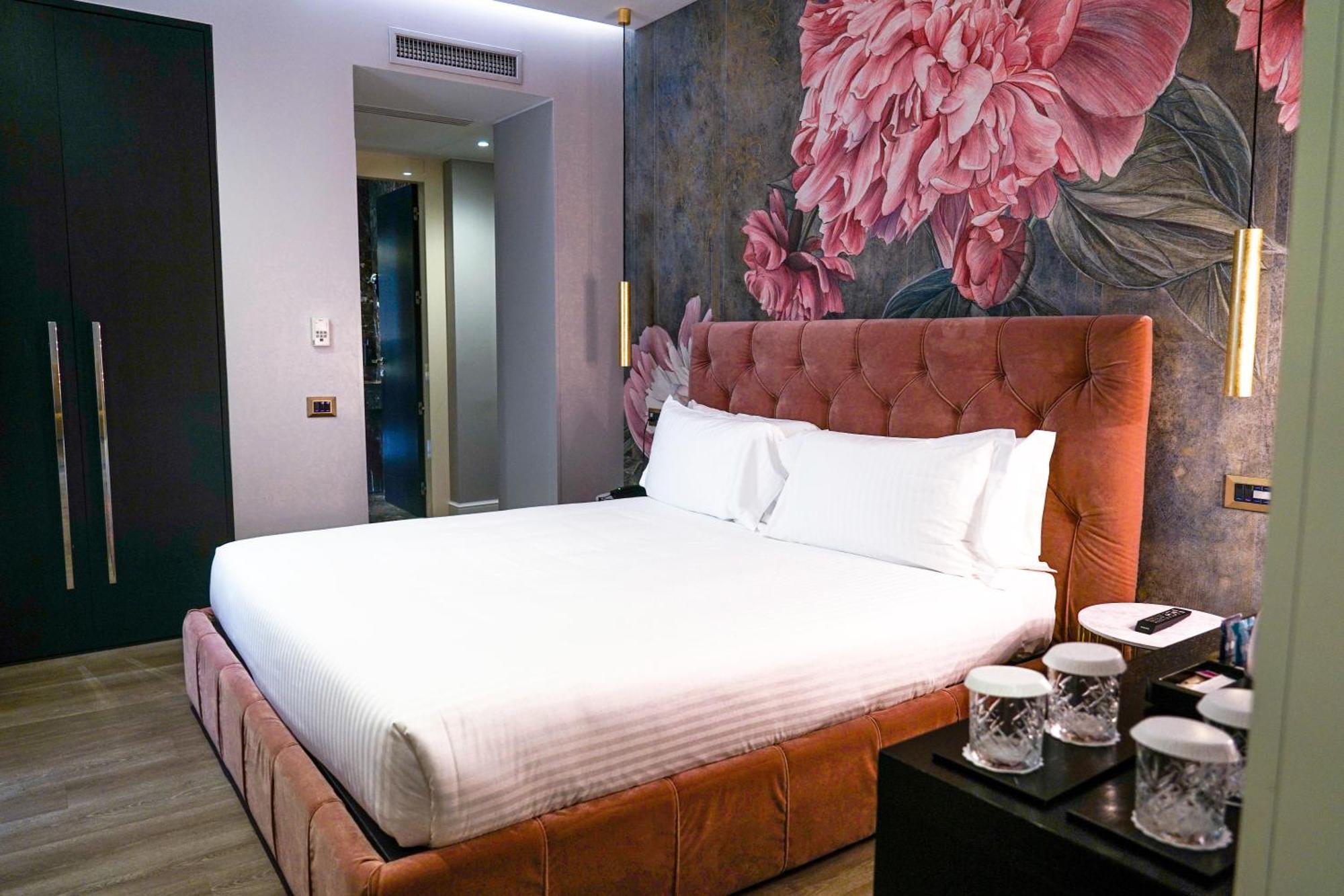 Suite mit Kingsize-Bett mit Whirlpool