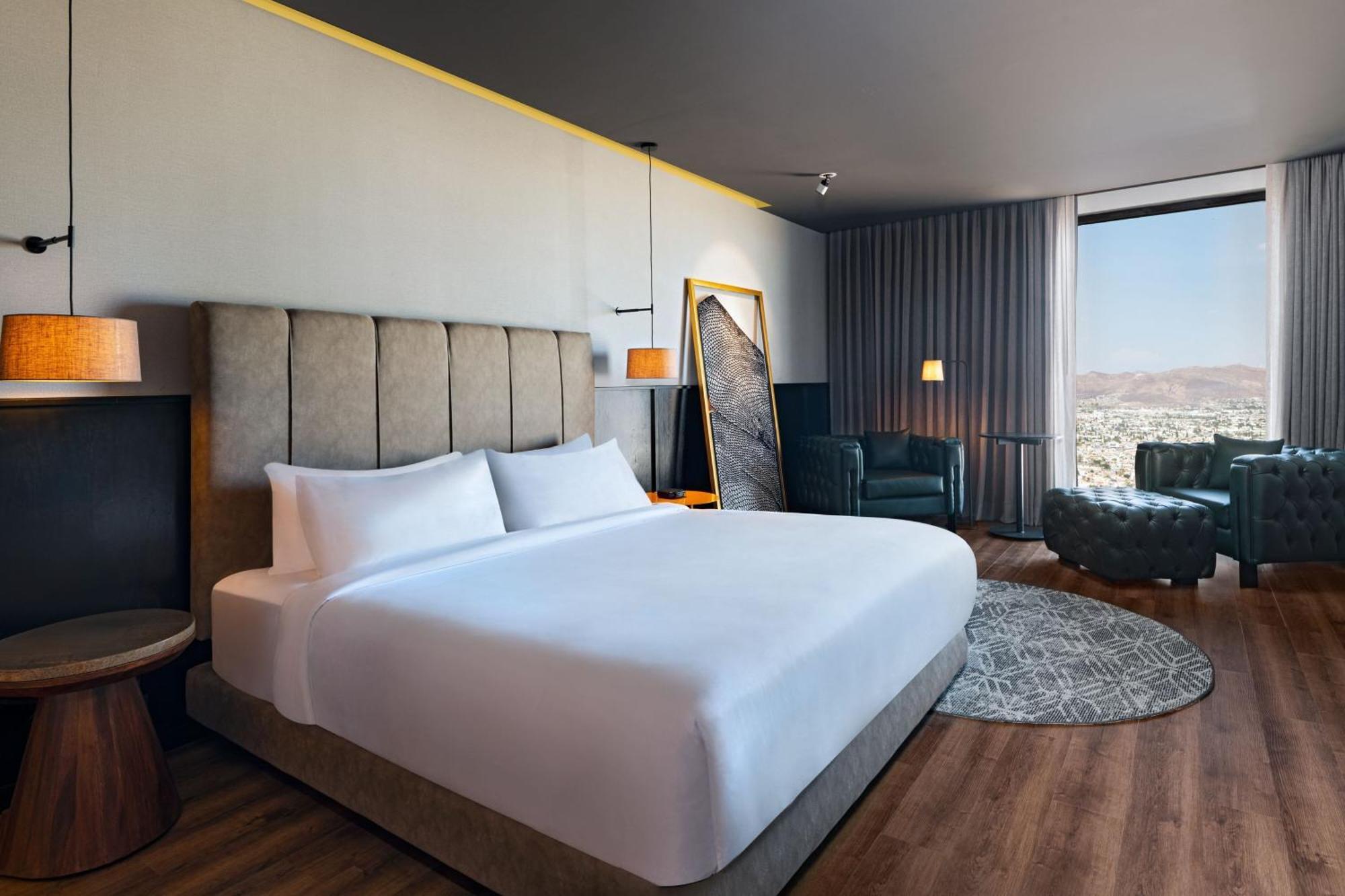 Deluxe Kamer met Kingsize Bed en Uitzicht over de Stad