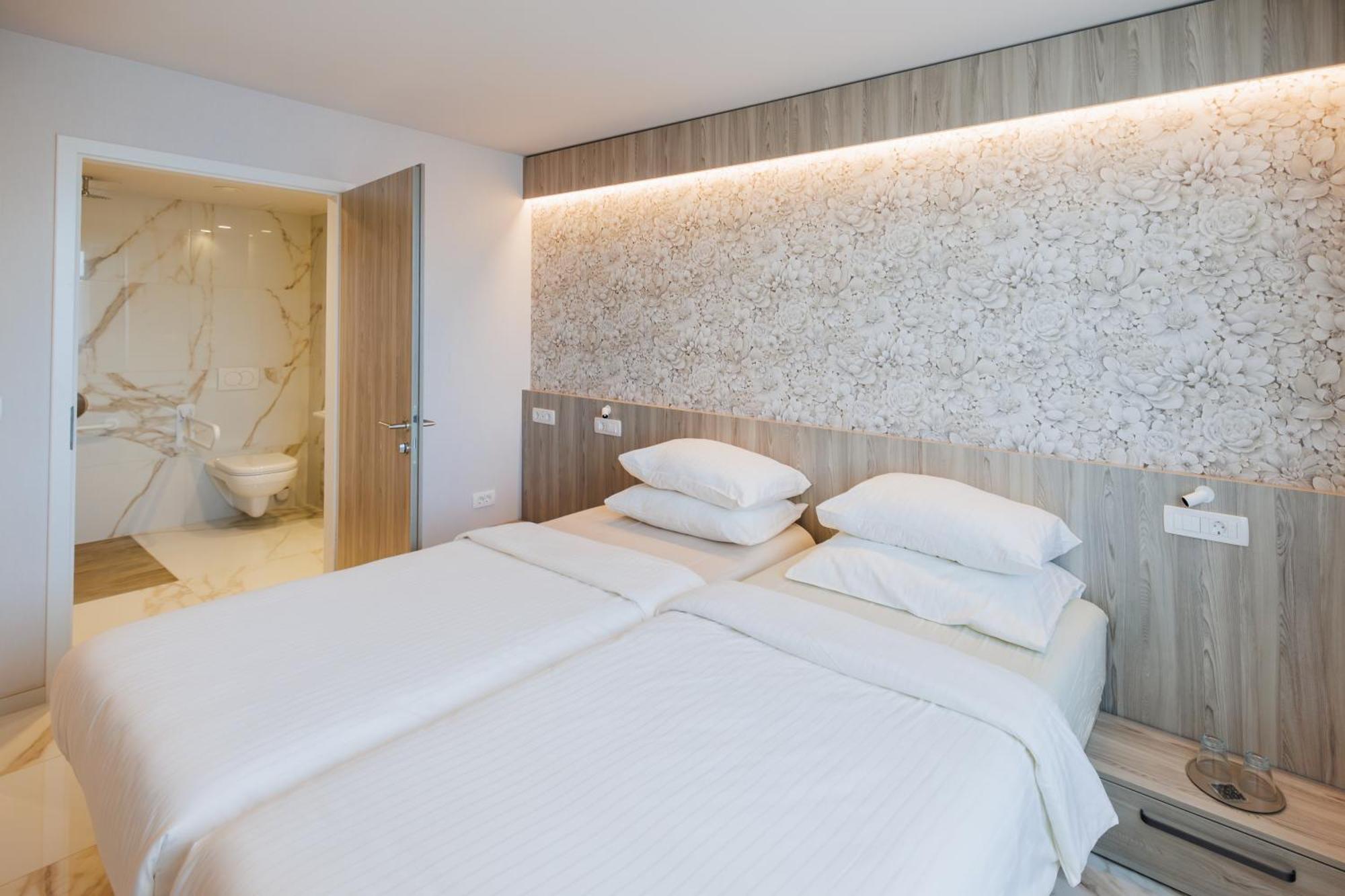 Doppel-/Zweibettzimmer - barrierefrei