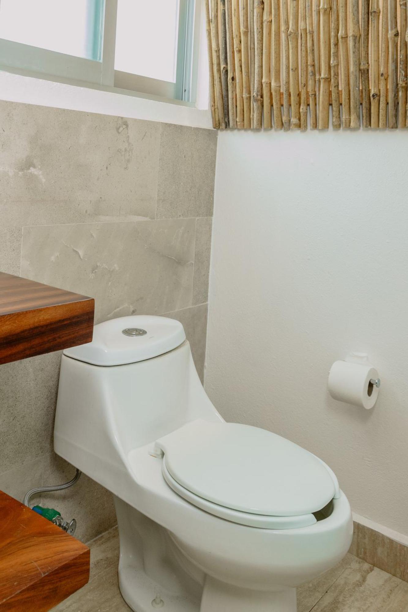 King Room with Pool View,1624764706:JPEG