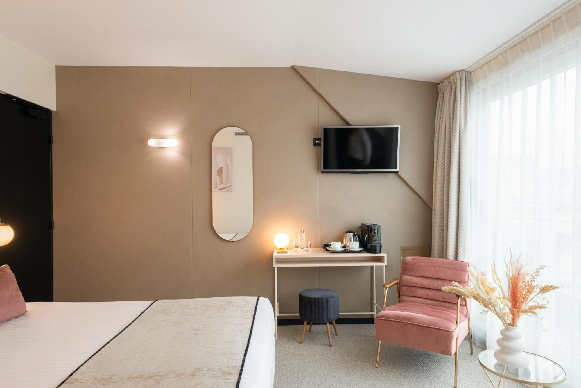 Double or Twin Room Balcony
