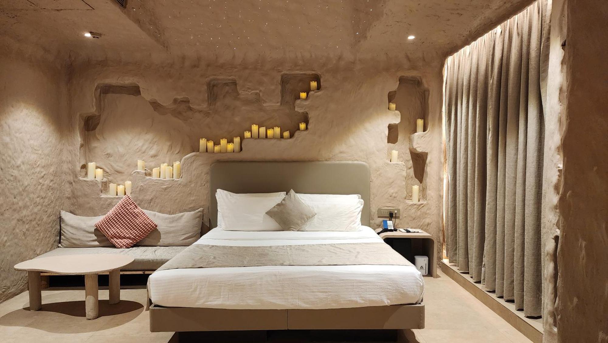 Cave room Grand Jacuzzi,1628660462:JPEG