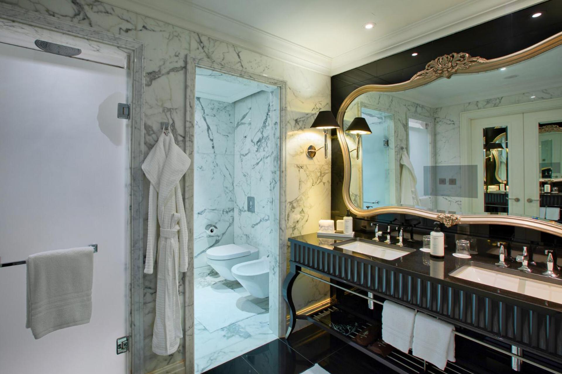 Superior Residential View Room King