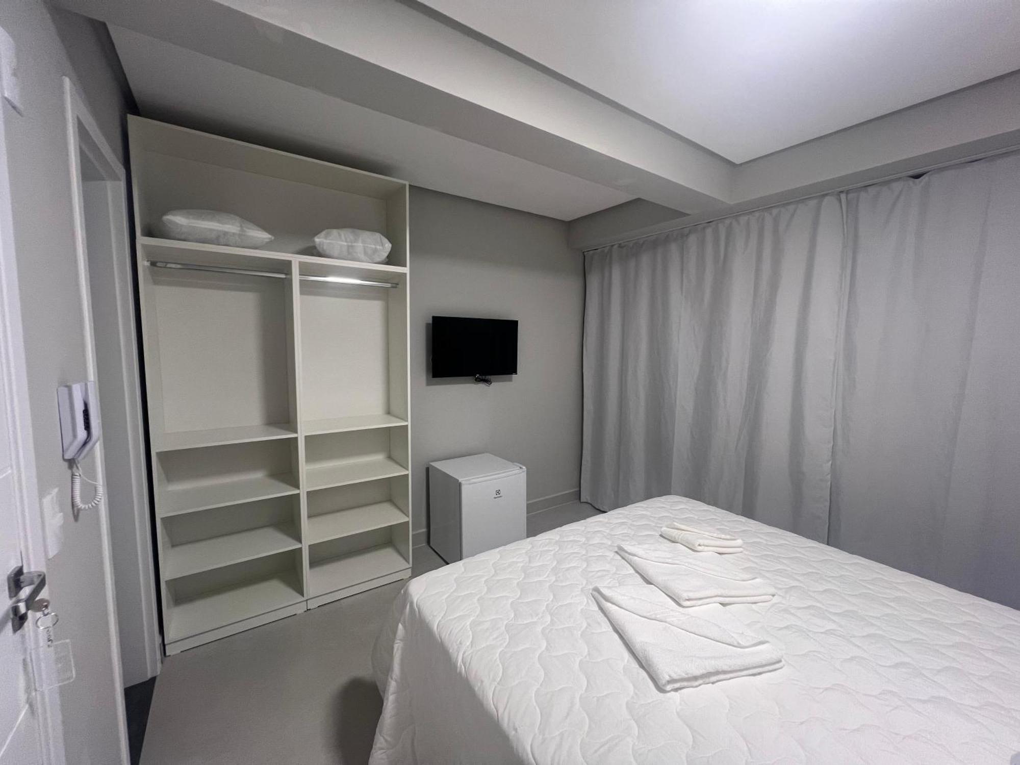 Standard Suite,1635426075:JPEG