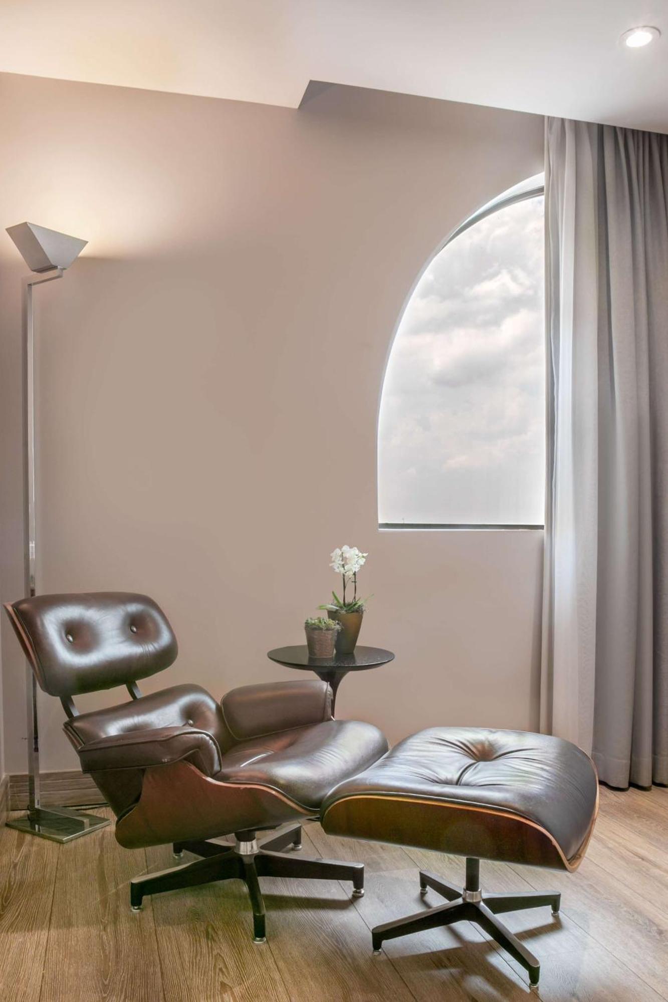 Junior Suite Queen,1645673684:JPEG