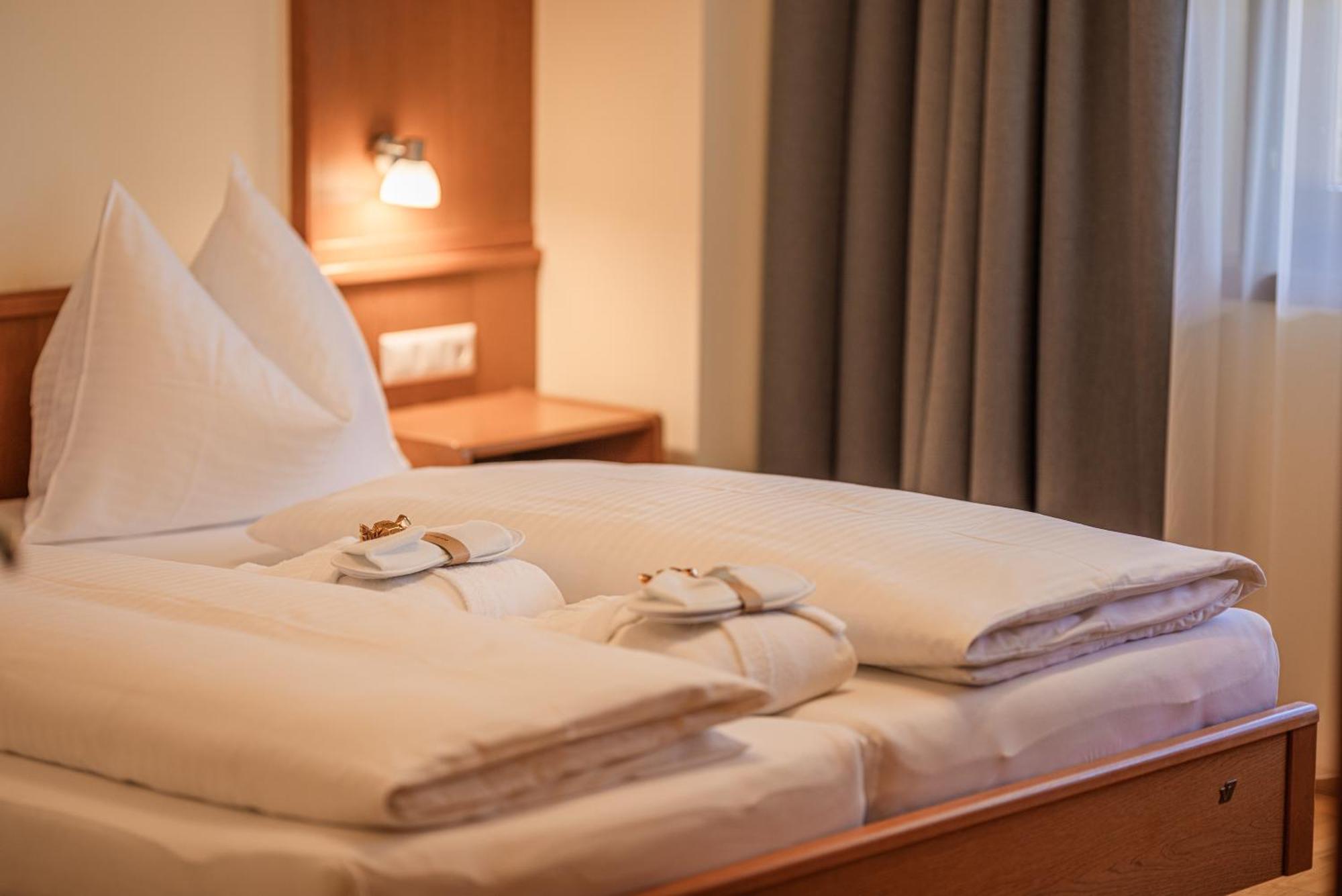 One-Bedroom Apartment,1646898346:JPEG