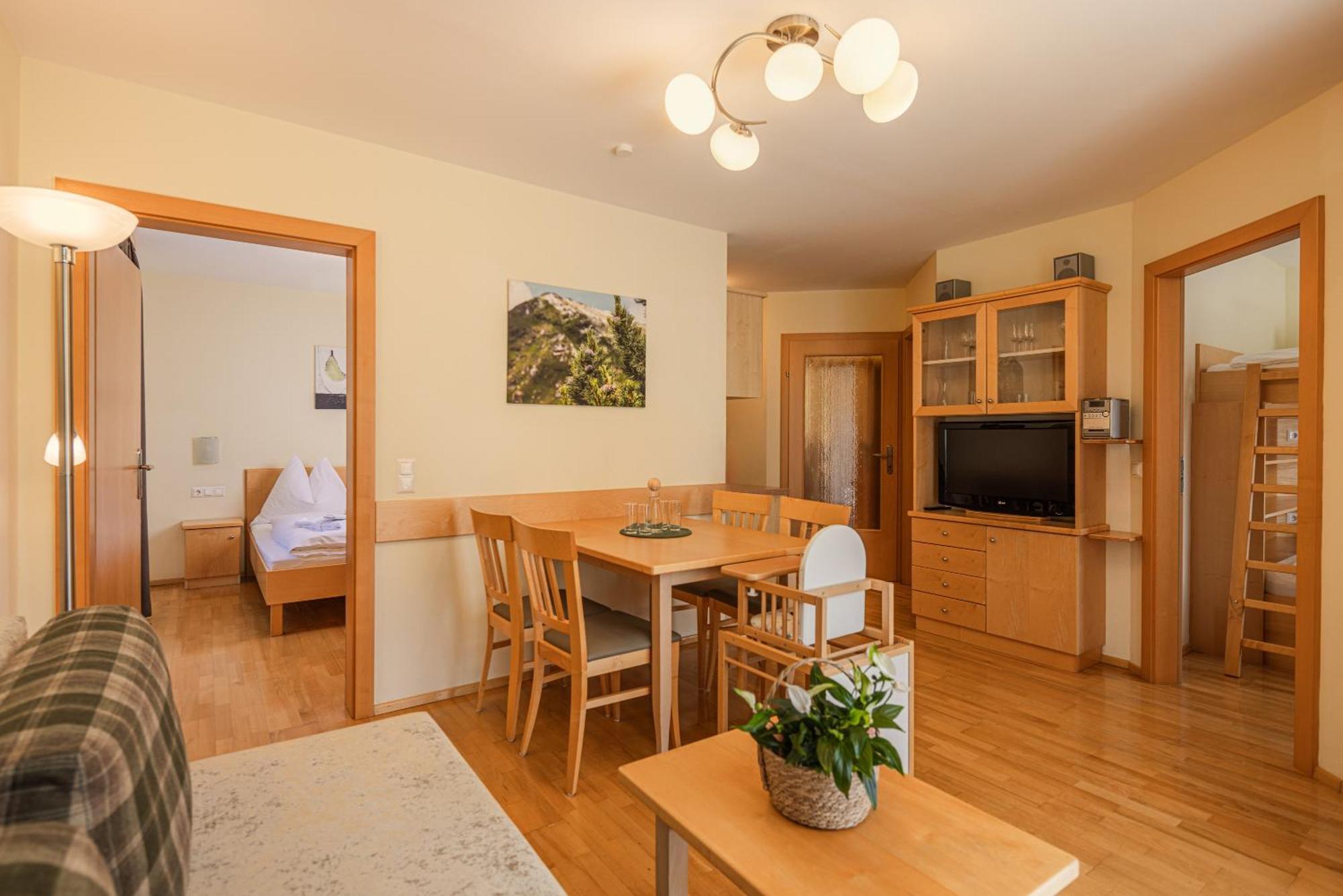 Two-Bedroom Apartment,1646898370:JPEG