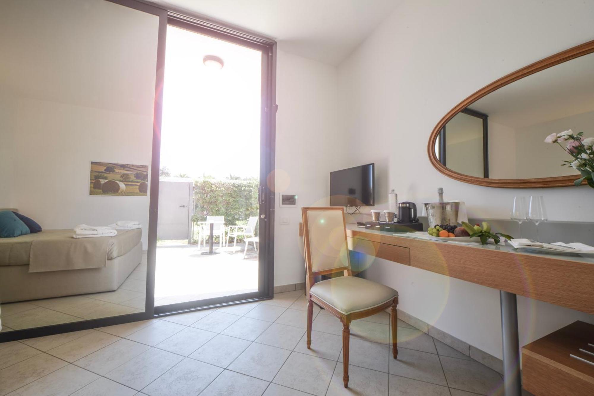 Double or Twin Room Garden View