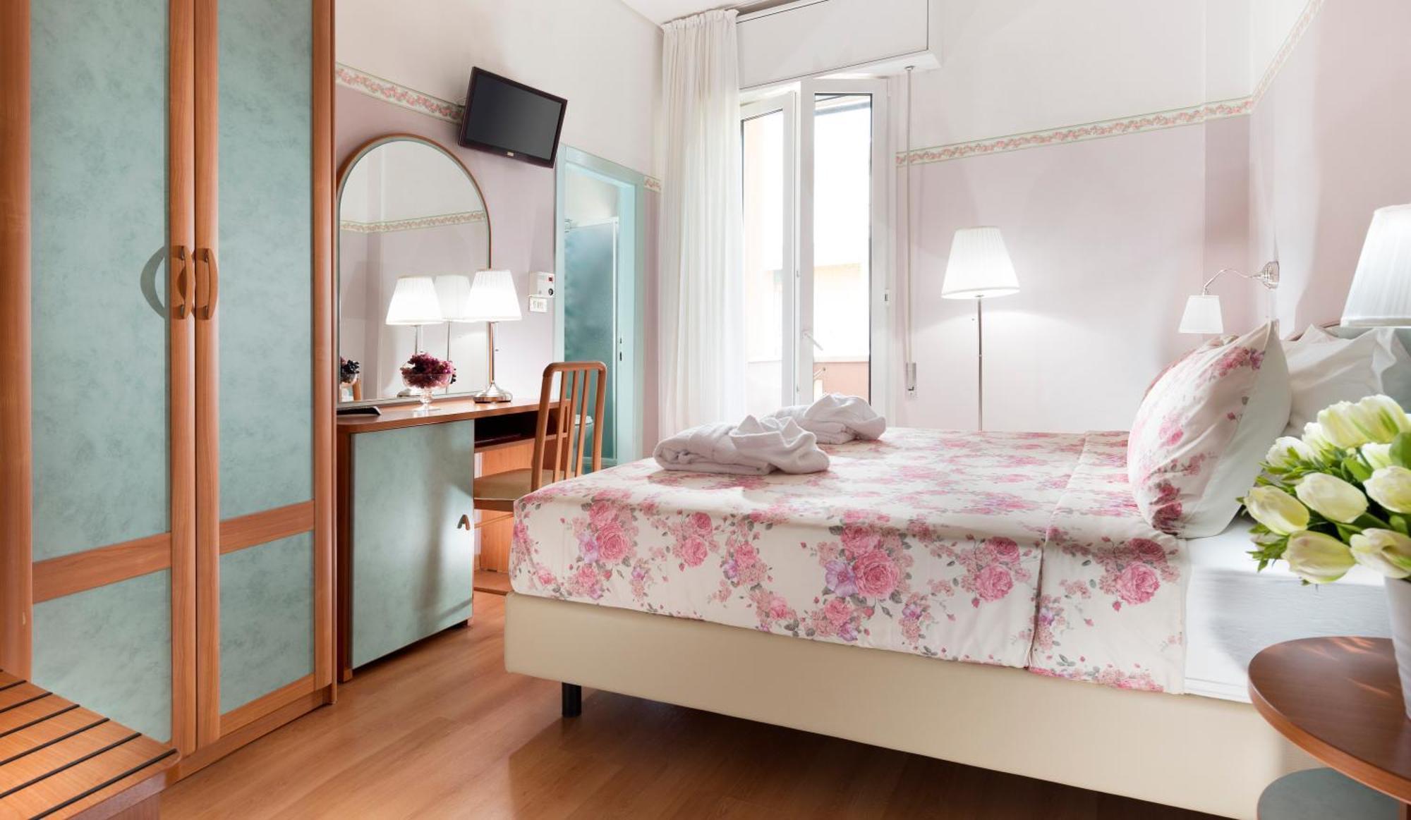Camera Matrimoniale con Letto Supplementare